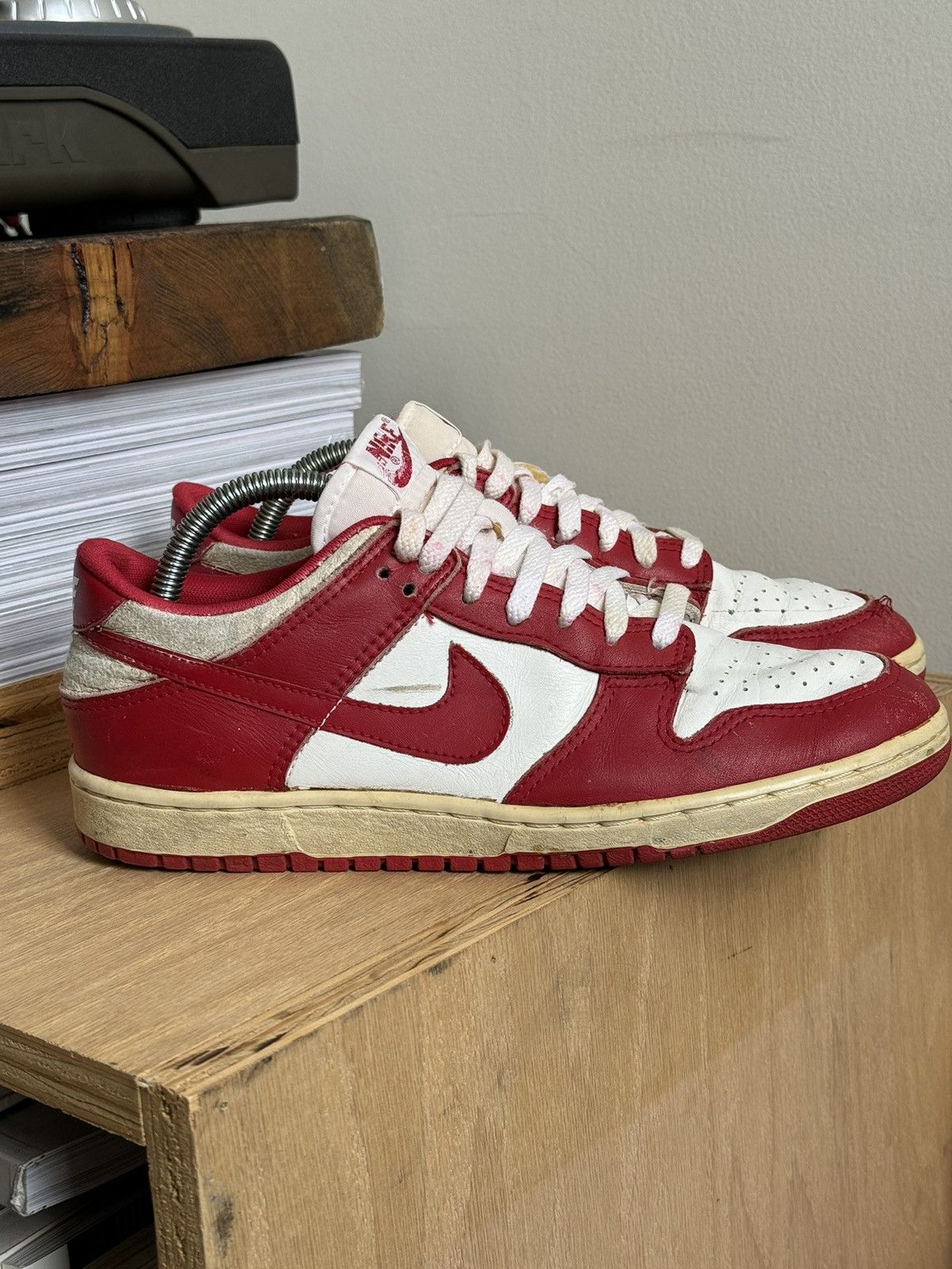 Nike × Vintage Nike Dunk Low Original 1985 White/Red True Vintage Size US 8 / EU 41 - 2 Thumbnail