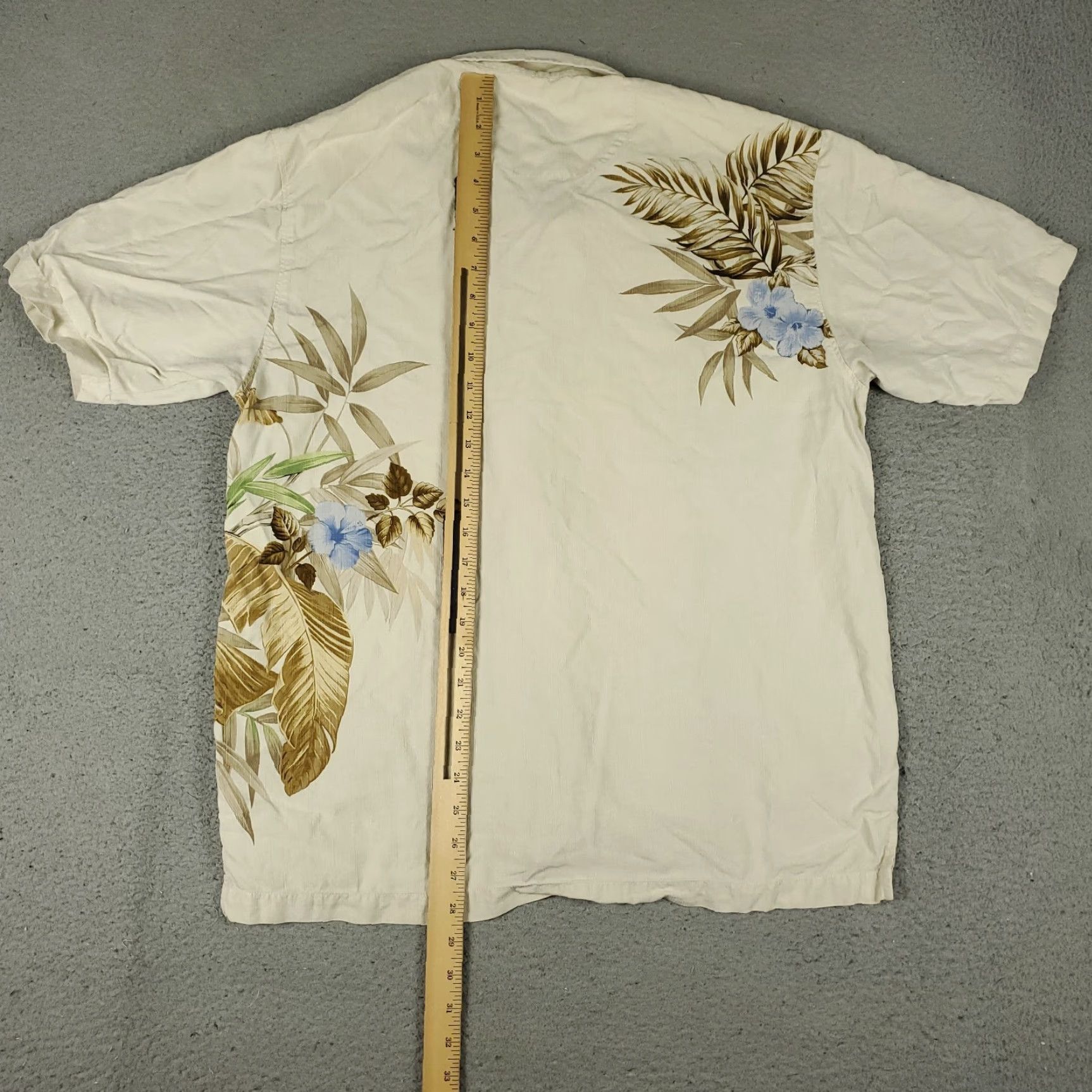 Tommy Bahama Tommy Bahama Shirt Mens Medium Beige Floral Silk Hawaiian Button Up Short Sleeve Size US M / EU 48-50 / 2 - 4 Thumbnail