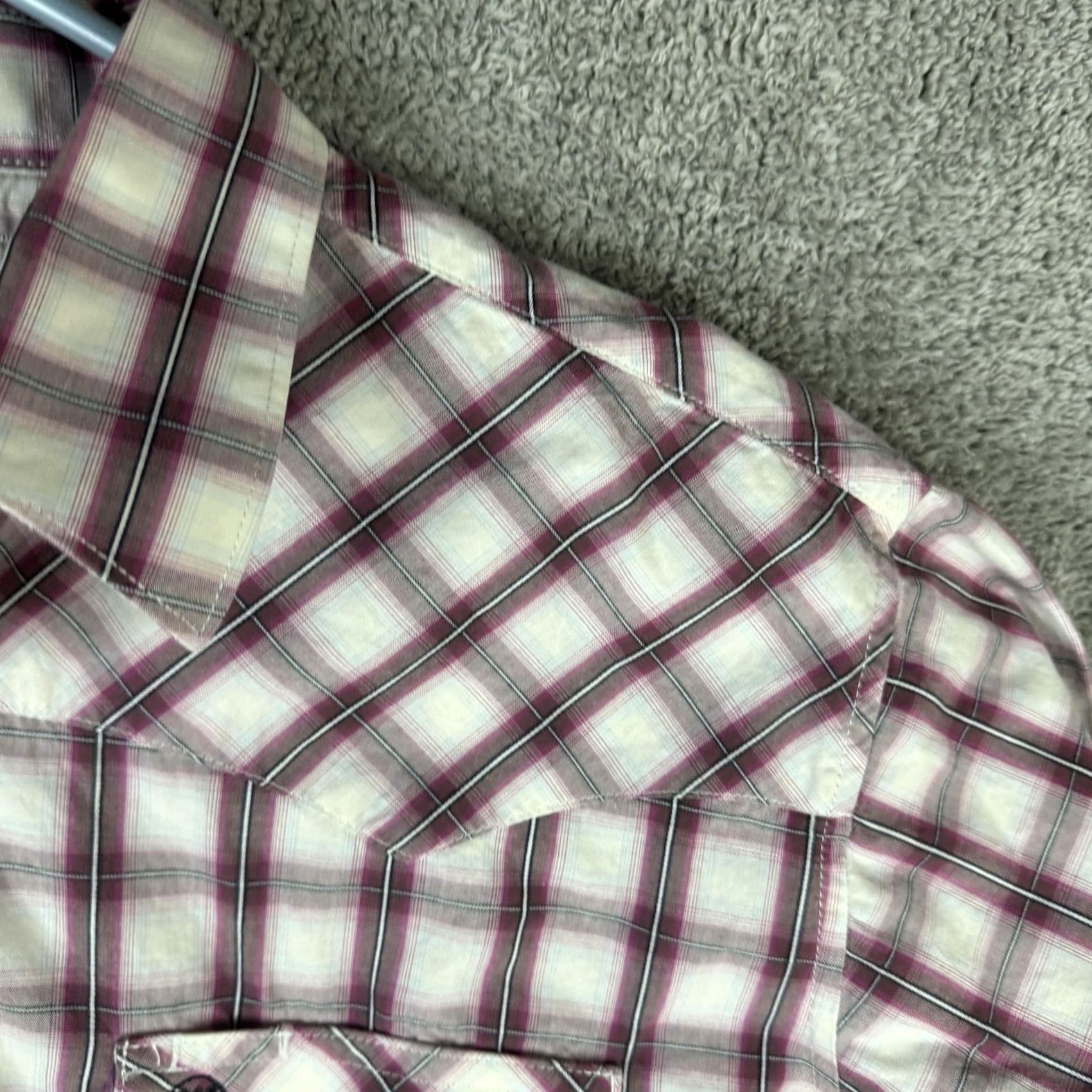 Wrangler VINTAGE Wrangler Western Shirt Mens Large Purple White Plaid Pearl Snap Long Sleeve Size US L / EU 52-54 / 3 - 4 Thumbnail