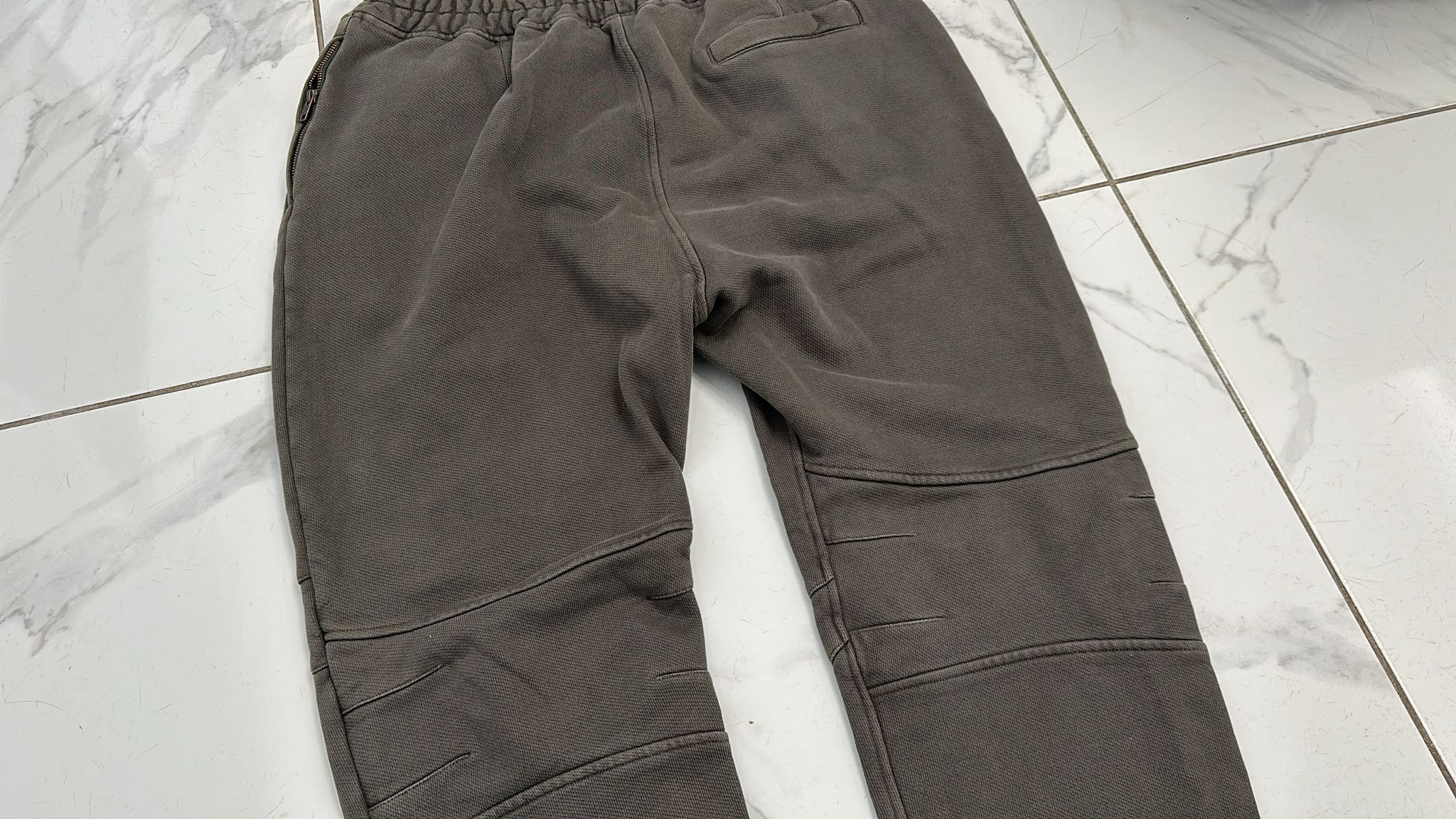 Adidas × Yeezy *RARE* Yeezy Season 1 Sweatpant Size Medium Size US 32 / EU 48 - 6 Thumbnail