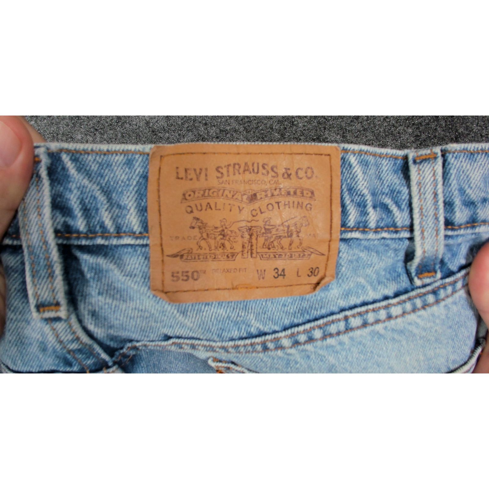 Levi's Vintage 1997 Levi's 550 Orange Tab Sun Faded Wash Denim Size US 34 / EU 50 - 13 Thumbnail