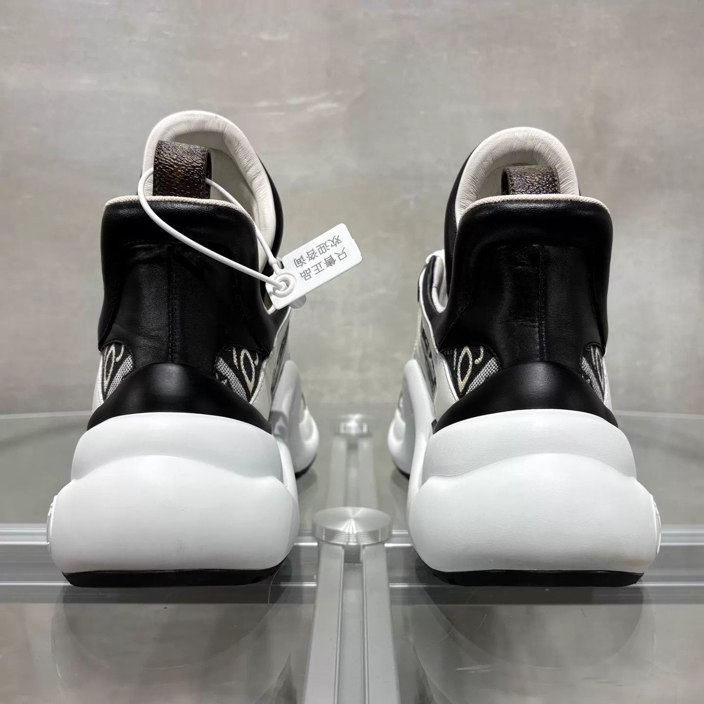 Louis Vuitton LV Black White Monogram Arch Dad Sneaker UK4/38 Size US 7.5 / IT 37.5 - 5 Thumbnail