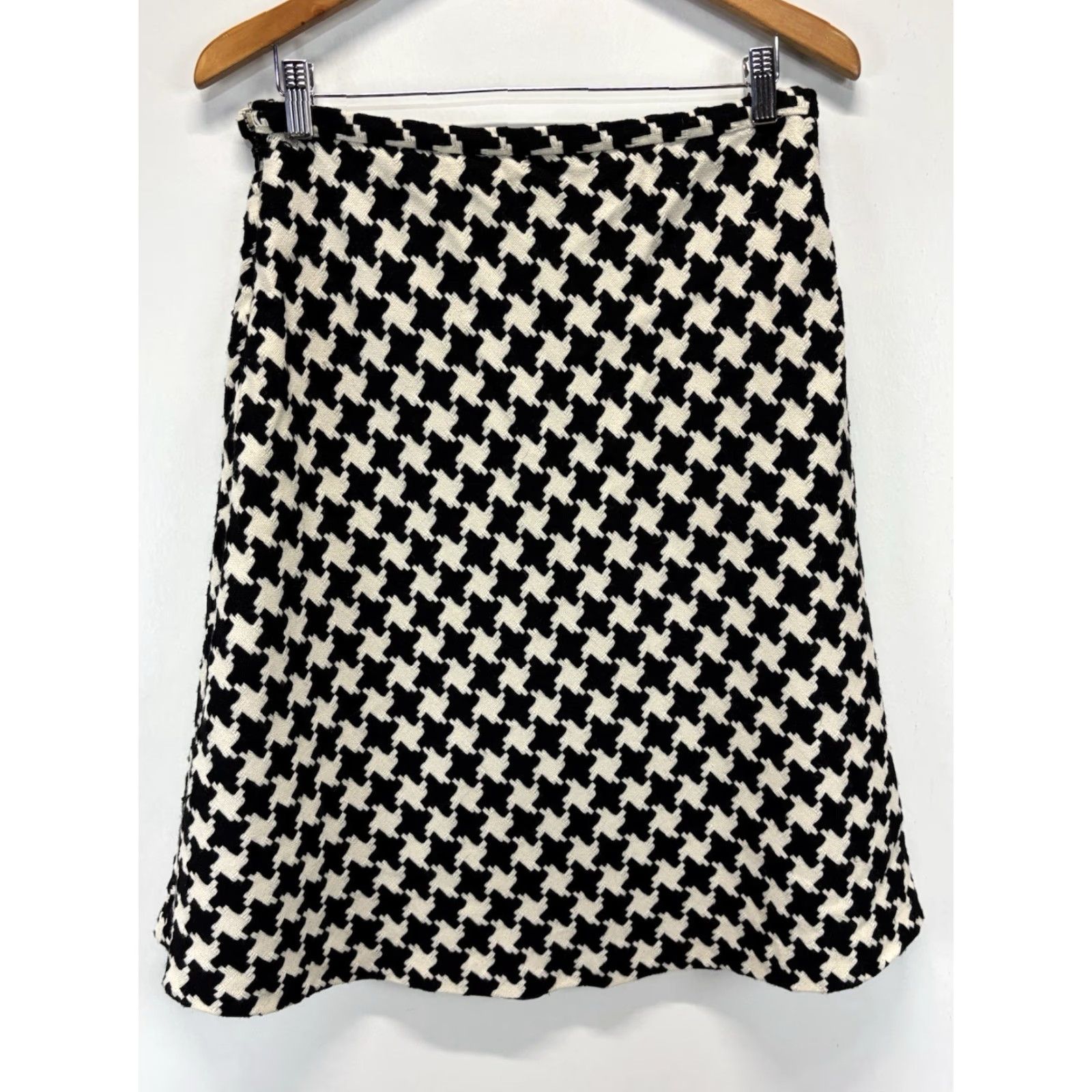 Vintage VINTAGE Newport News Skirt Women Size 10 Houndstooth Black White A-line 1990s Old Money Accessories Mens Womens Girls Boys Size 32" / US 10 / IT 46 - 4 Thumbnail