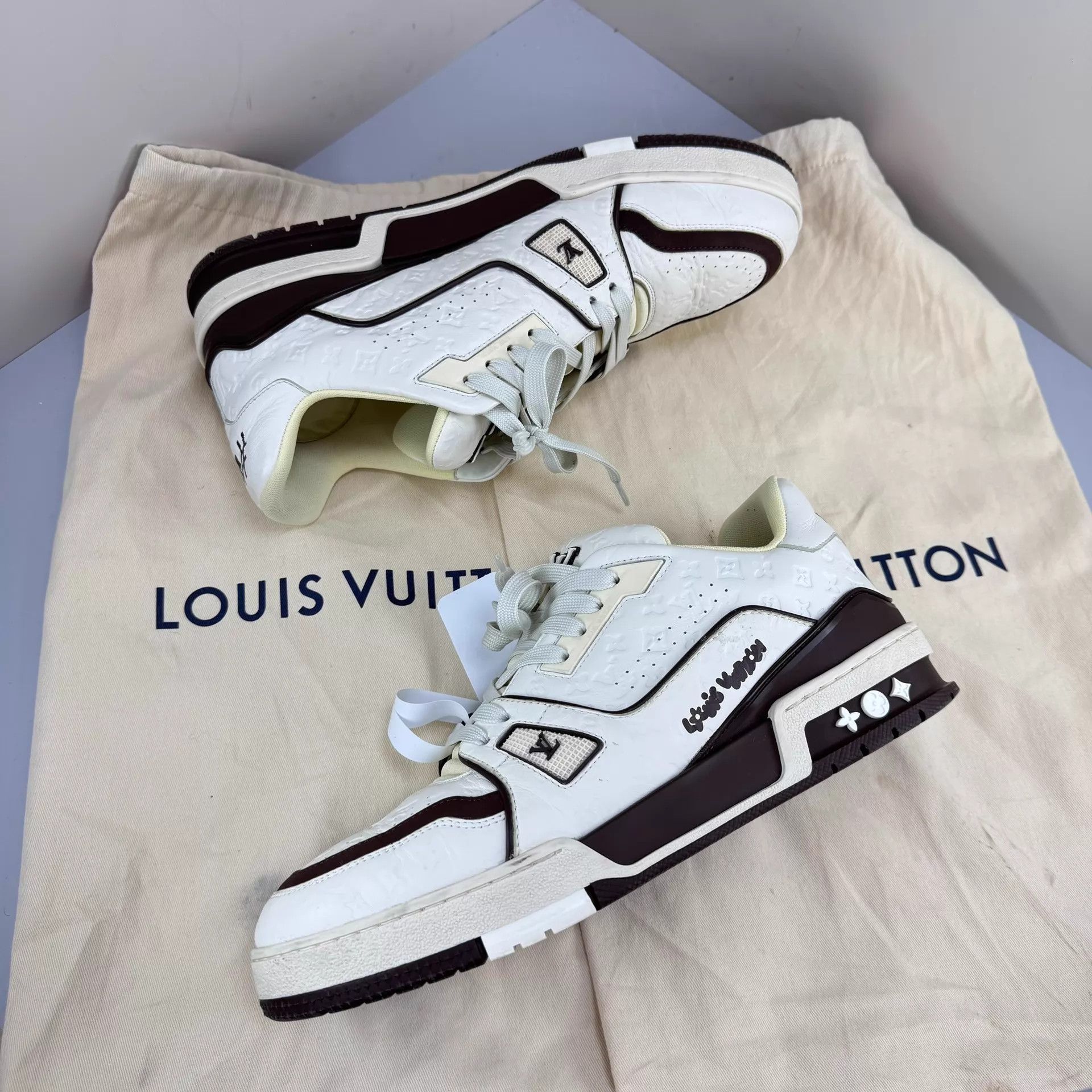 Louis Vuitton LV Tyler Embossed Monogram Trianer Sneaker 8 98New Size US 9 / EU 42 - 6 Thumbnail