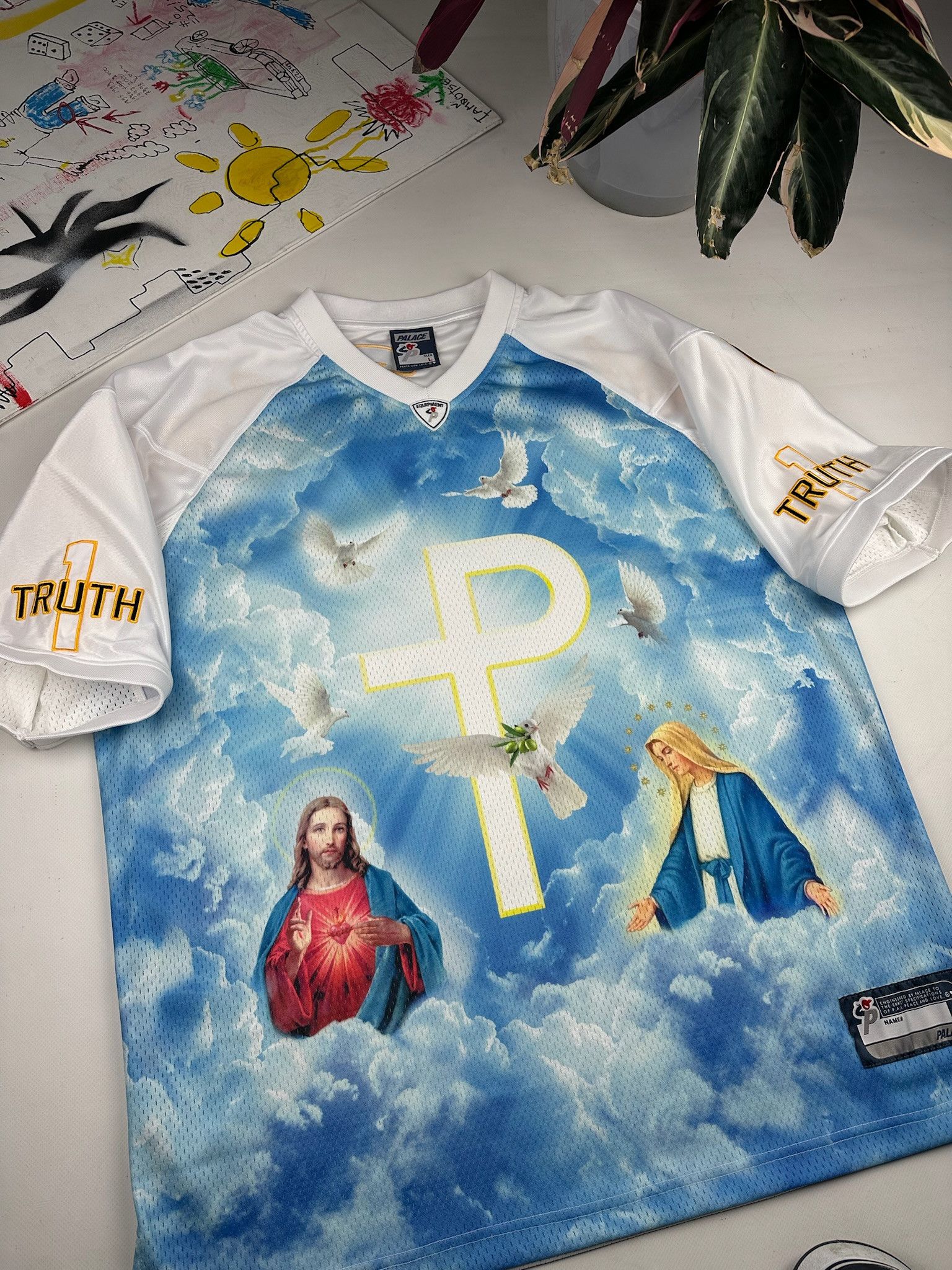 Palace Palace truth Jersey jesus christ tshirt Size US L / EU 52-54 / 3 - 3 Thumbnail