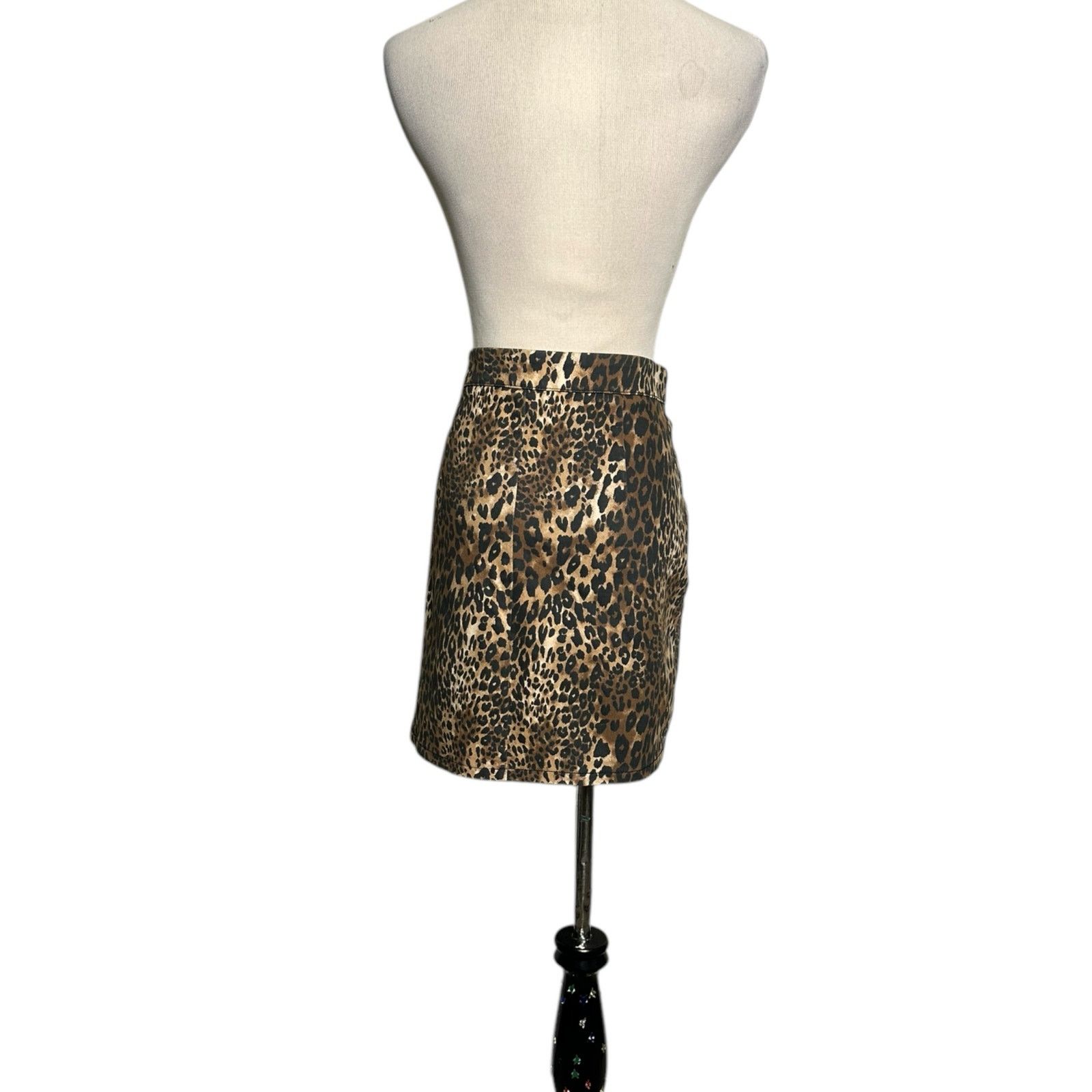 Forever 21 Forever 21 brown animal print mini skirt size Large Size 29" - 10 Thumbnail
