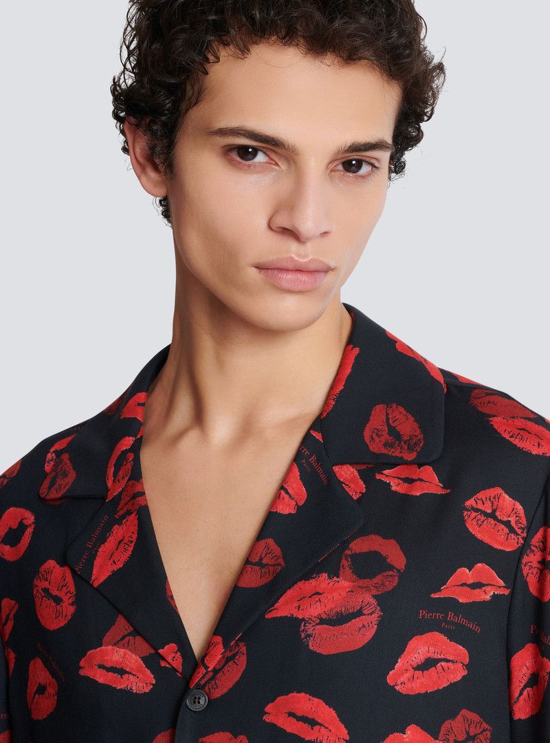 Balmain o1mt1gz0126 All-Over Kiss Print Pyjama Shirt in Black/Red Size US L / EU 52-54 / 3 - 4 Thumbnail