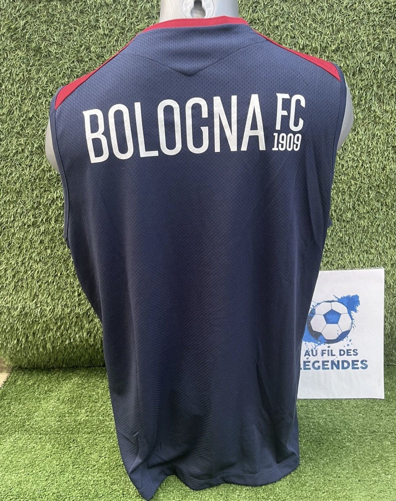 Macron Training jersey bologna Size US XL / EU 56 / 4 - 2 Thumbnail