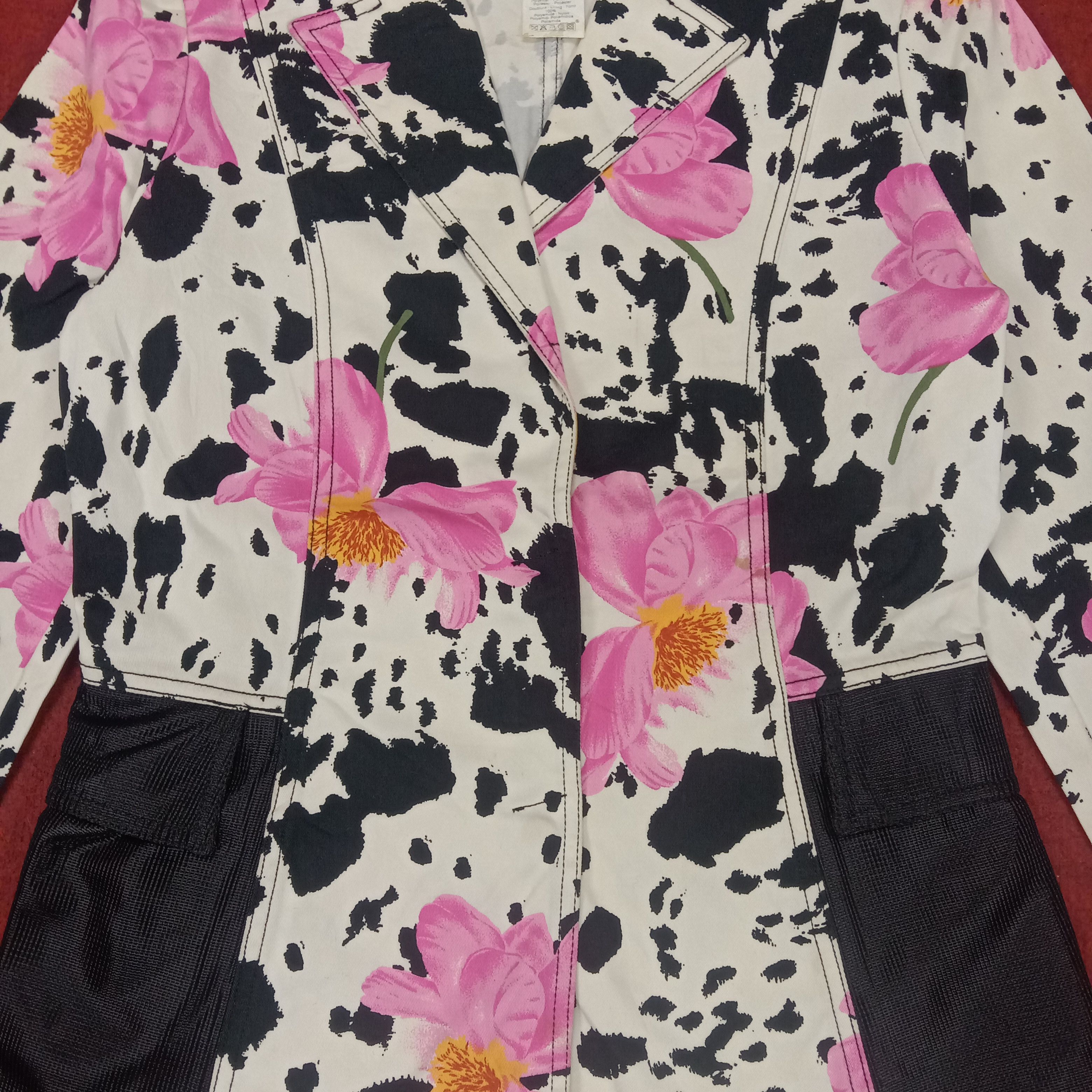 Japanese Brand × Kenzo × Vintage Kenzo Jeans Fashion Flowers Design Blazer Jacket Style Size XS / US 0-2 / IT 36-38 - 2 Thumbnail