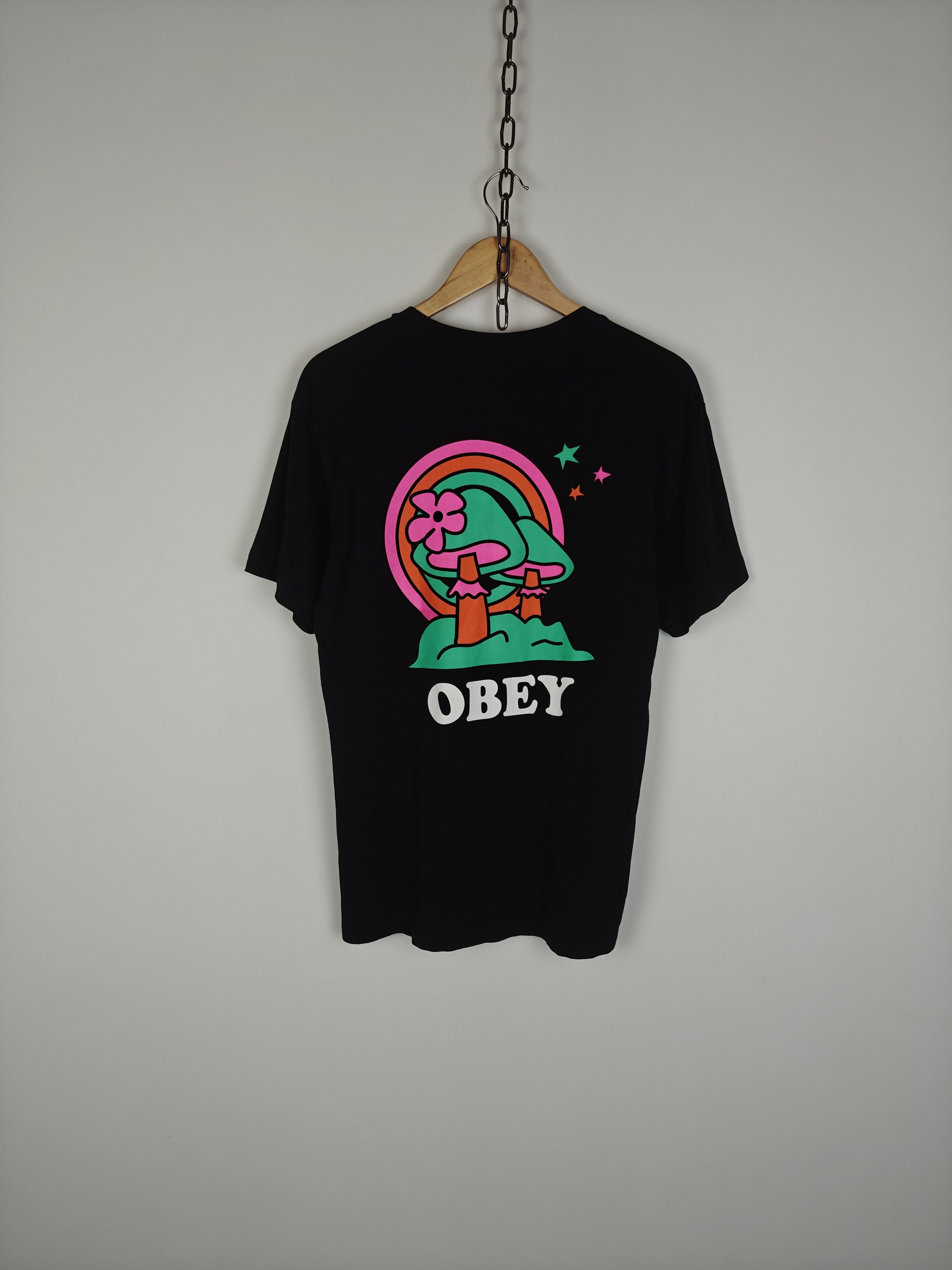 Obey OBEY T-Shirt Black Crewneck size M Size US M / EU 48-50 / 2 - 8 Thumbnail