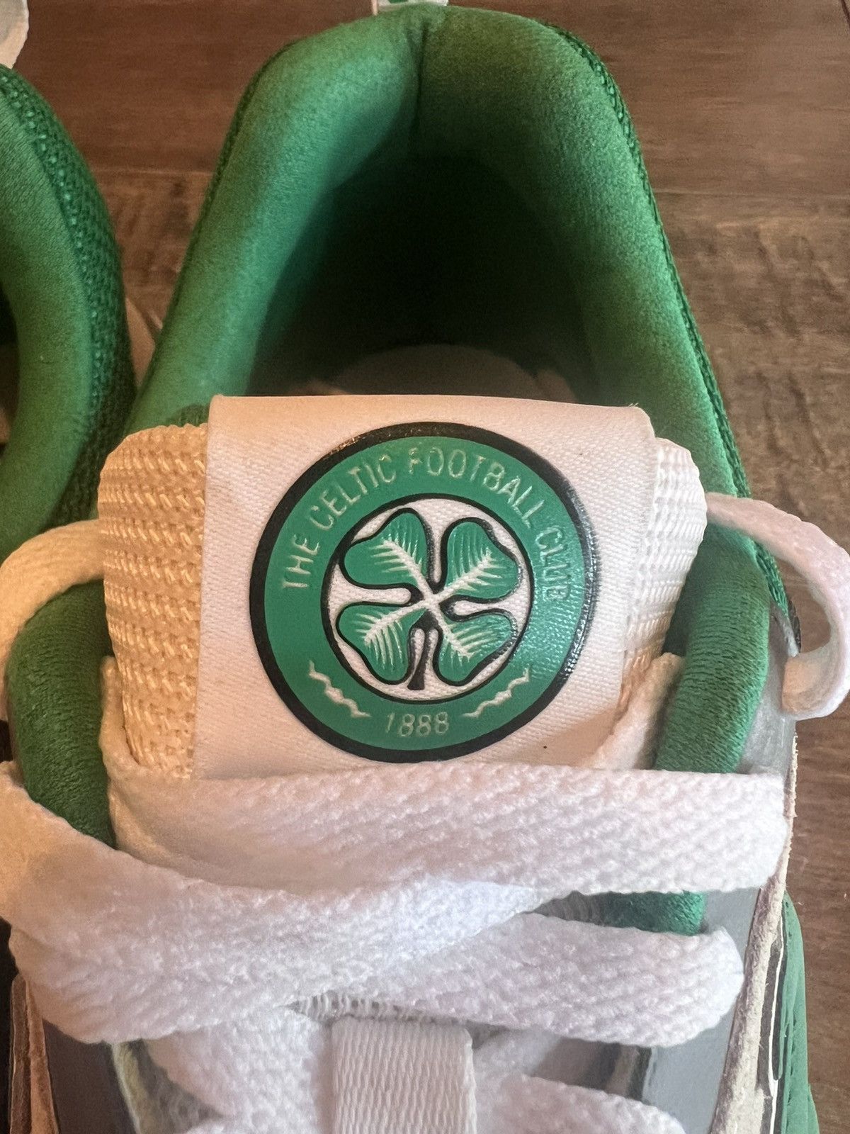 New Balance New Balance 997H ‘Celtic Football Club’ Size US 10.5 / EU 43-44 - 10 Thumbnail