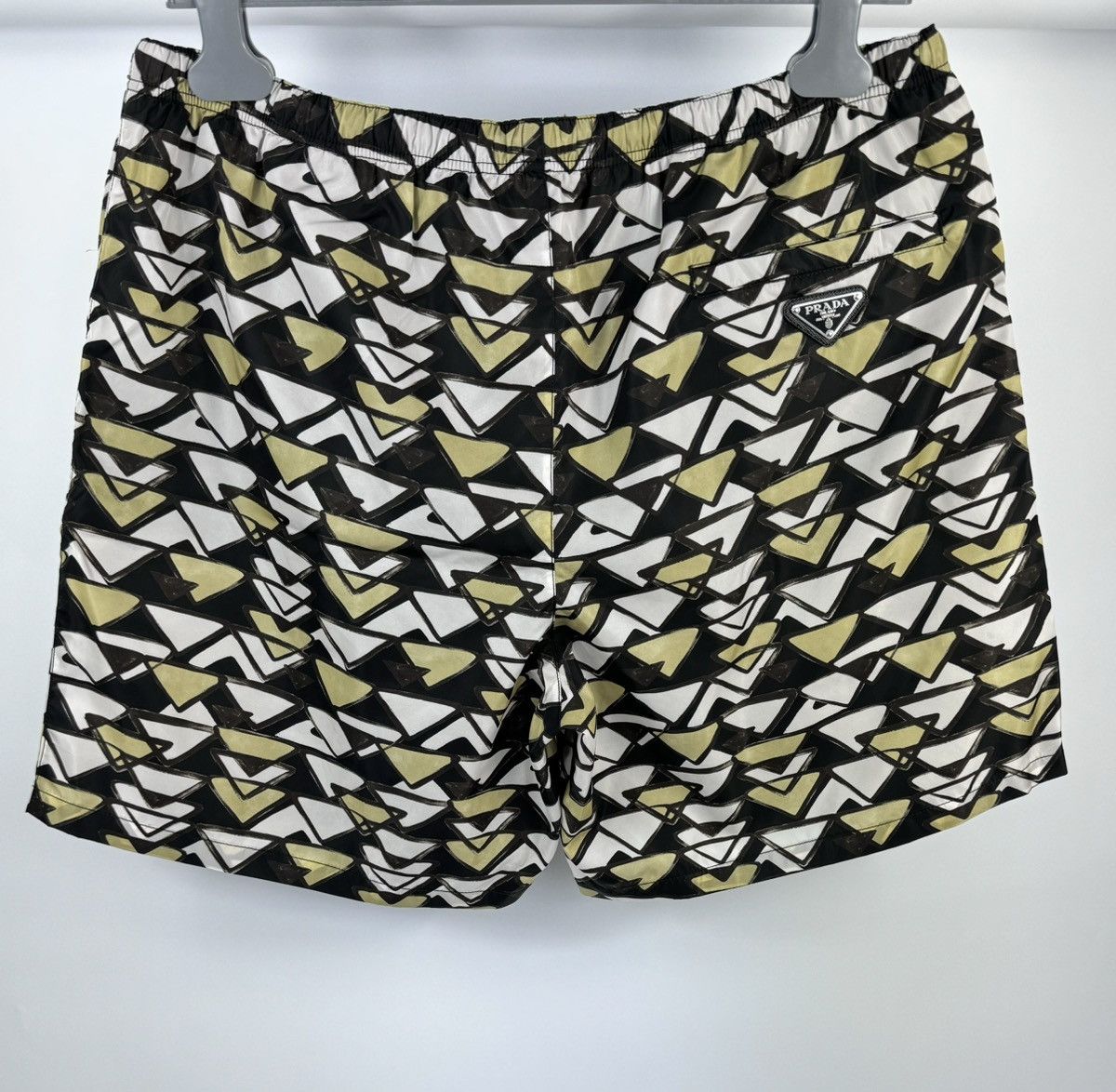 Prada GRAPHIC PRINT SWIM SHORTS Size US 36 / EU 52 - 4 Thumbnail