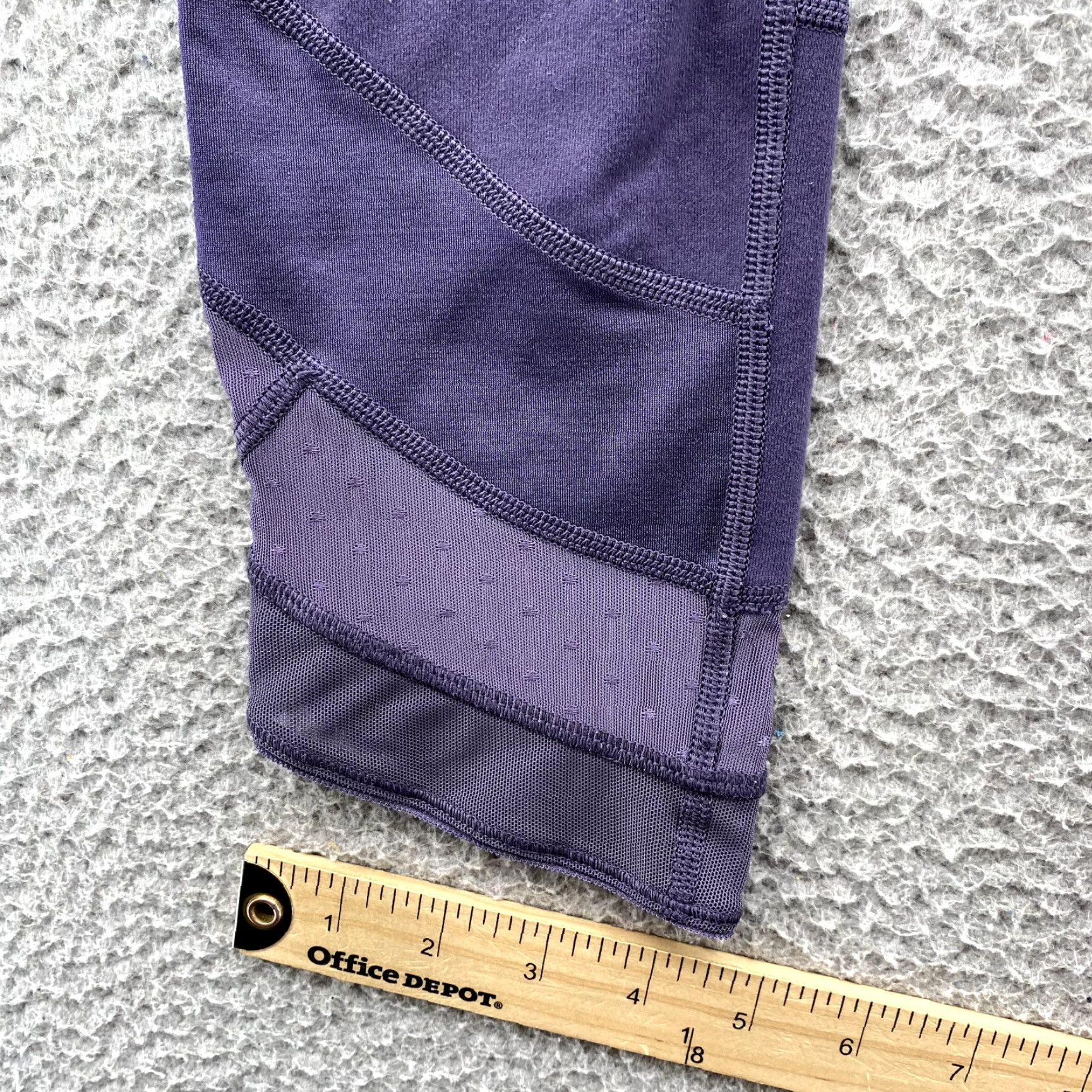 Lululemon Lululemon Leggings Women's 4 Purple Crop Low Rise Running Jogging Gym Athleisure Size 27" / US 4 / IT 40 - 5 Thumbnail
