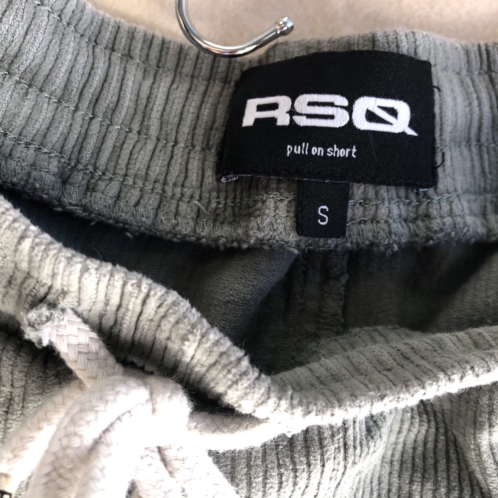 Rsq RSQ Shorts Mens Army Green Size S 98% Cotton 2% Spandex Summer Regular Mens Size US 29 - 4 Thumbnail