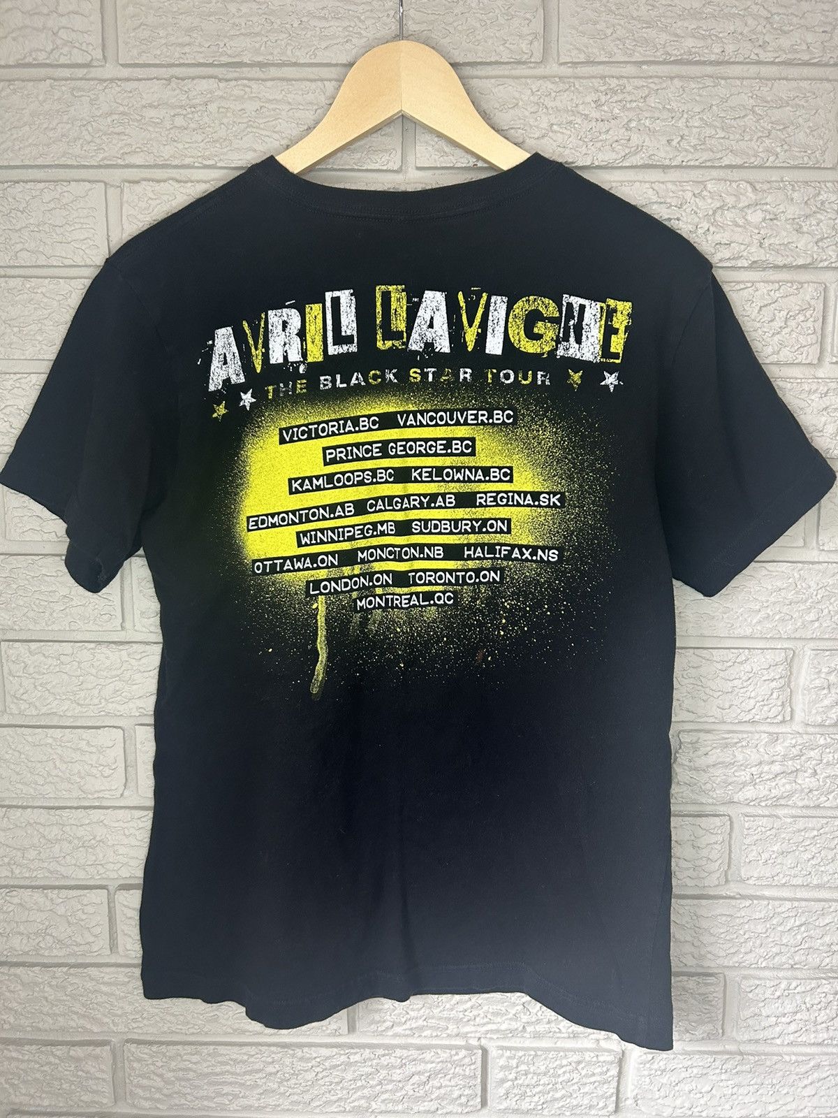 Band Tees × Vintage Vintage Avril Lavigne The Black Star Tour T Shirt Rare Size US S / EU 44-46 / 1 - 4 Thumbnail