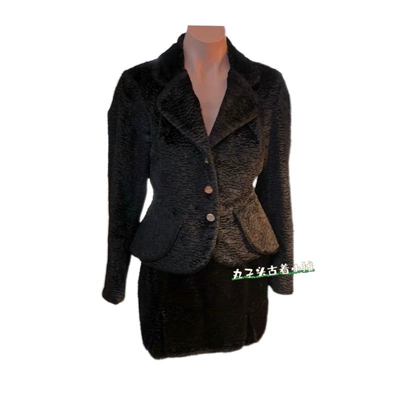 Vivienne Westwood Vivienne Westwood Black velvet teardrop collar long sleeve Size S / US 4 / IT 40 - 1 Thumbnail