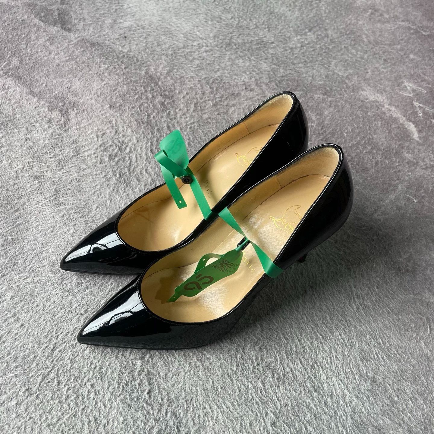 Valentino Valentino Black Lowtop Sneakers 37.5 Women Size US 6.5 / IT 36.5 - 1 Thumbnail