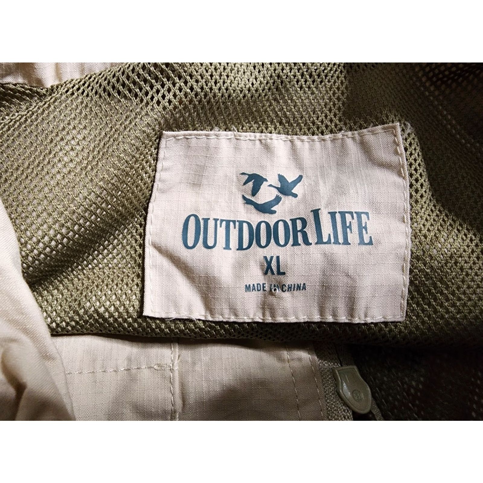 Vintage Outdoor Life Mens XL Vest Khaki Multi Pocket Lightweight Travel Hiking Size US XL / EU 56 / 4 - 6 Thumbnail