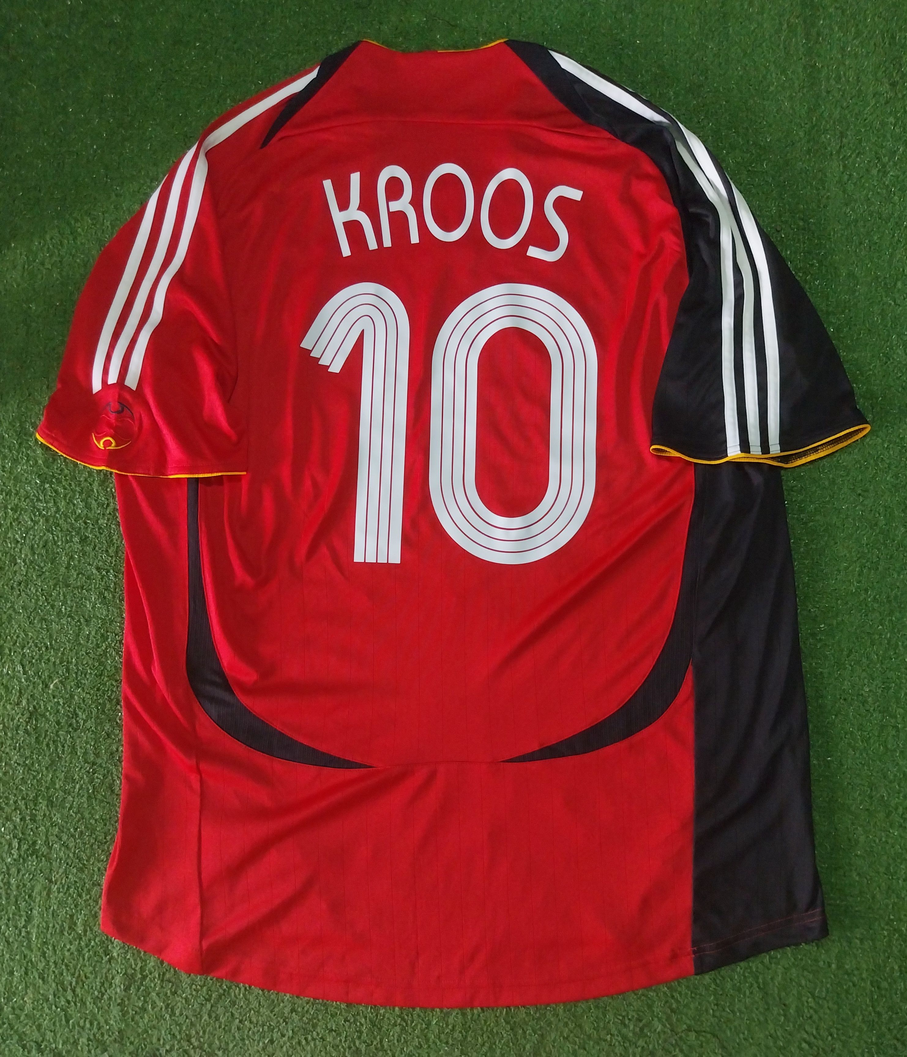 Adidas Germany away 2006 toni kroos jersey football Size US XL / EU 56 / 4 - 2 Thumbnail