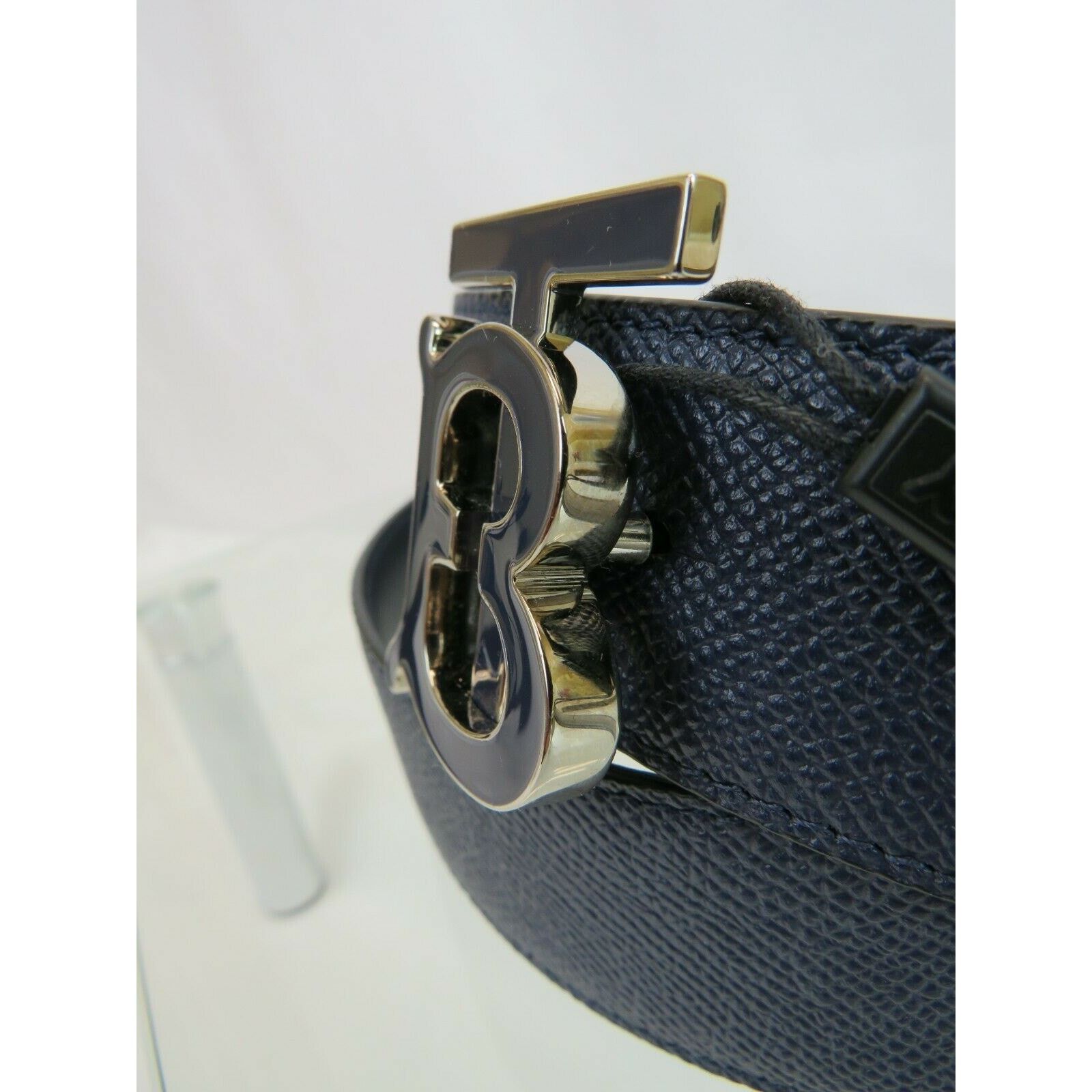 Burberry BURBERRY TB 35 BLUE LEATHER ENAMEL BUCKLE LOGO BELT 90 36 IT Size 36 - 8 Thumbnail