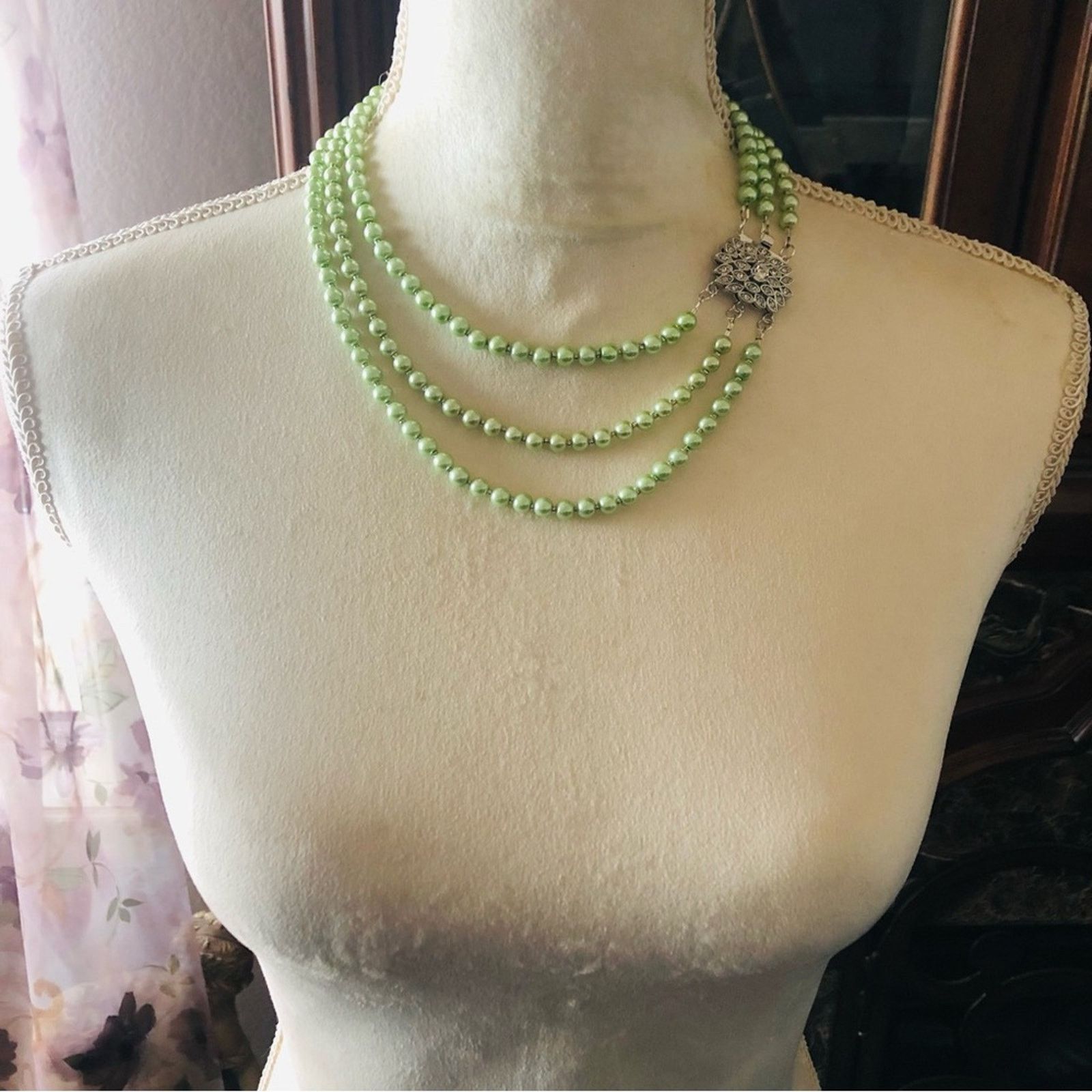 Handmade Handcrafted triple strand Czech glass Pearl necklace Size ONE SIZE - 4 Thumbnail