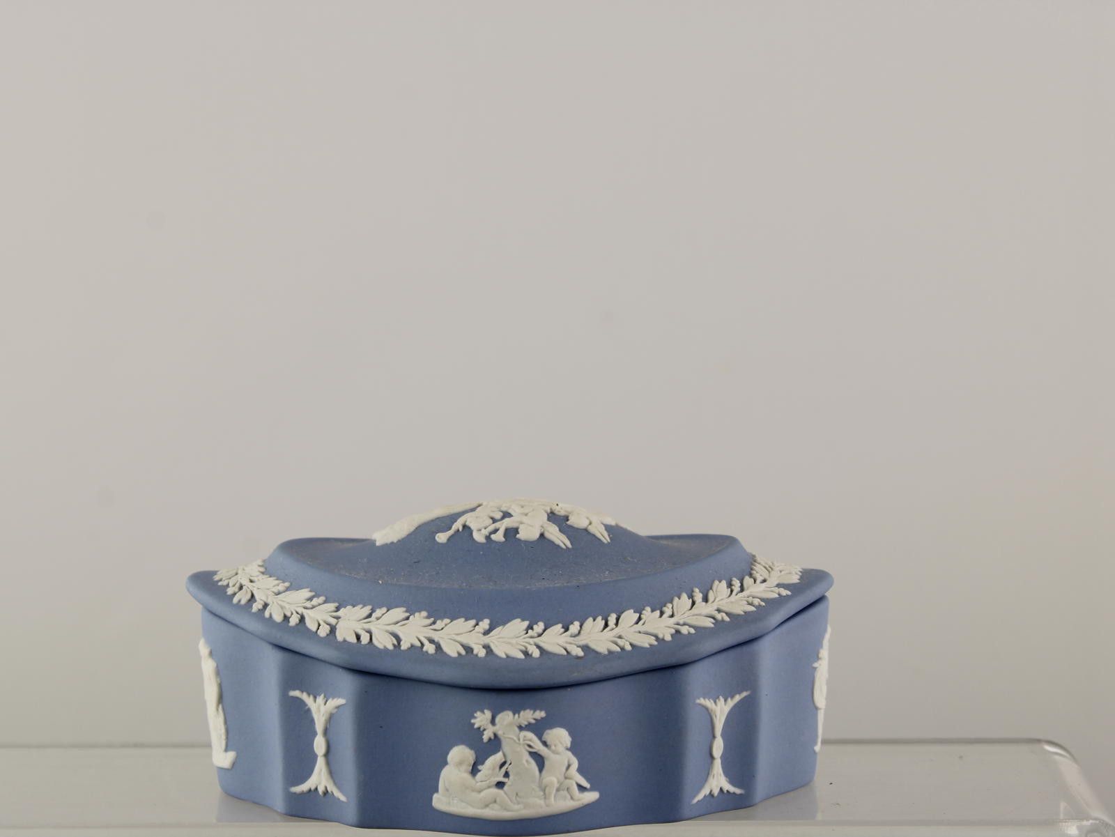 Other Vintage Wedgwood Jasper Ware Blue White Ceramic Trinket Box Size ONE SIZE - 4 Thumbnail
