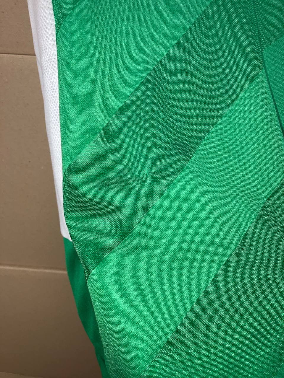 Umbro VINTAGE IRELAND 2016/2017 HOME FOOTBALL SHIRT UMBRO Y2K Size US M / EU 48-50 / 2 - 18 Thumbnail