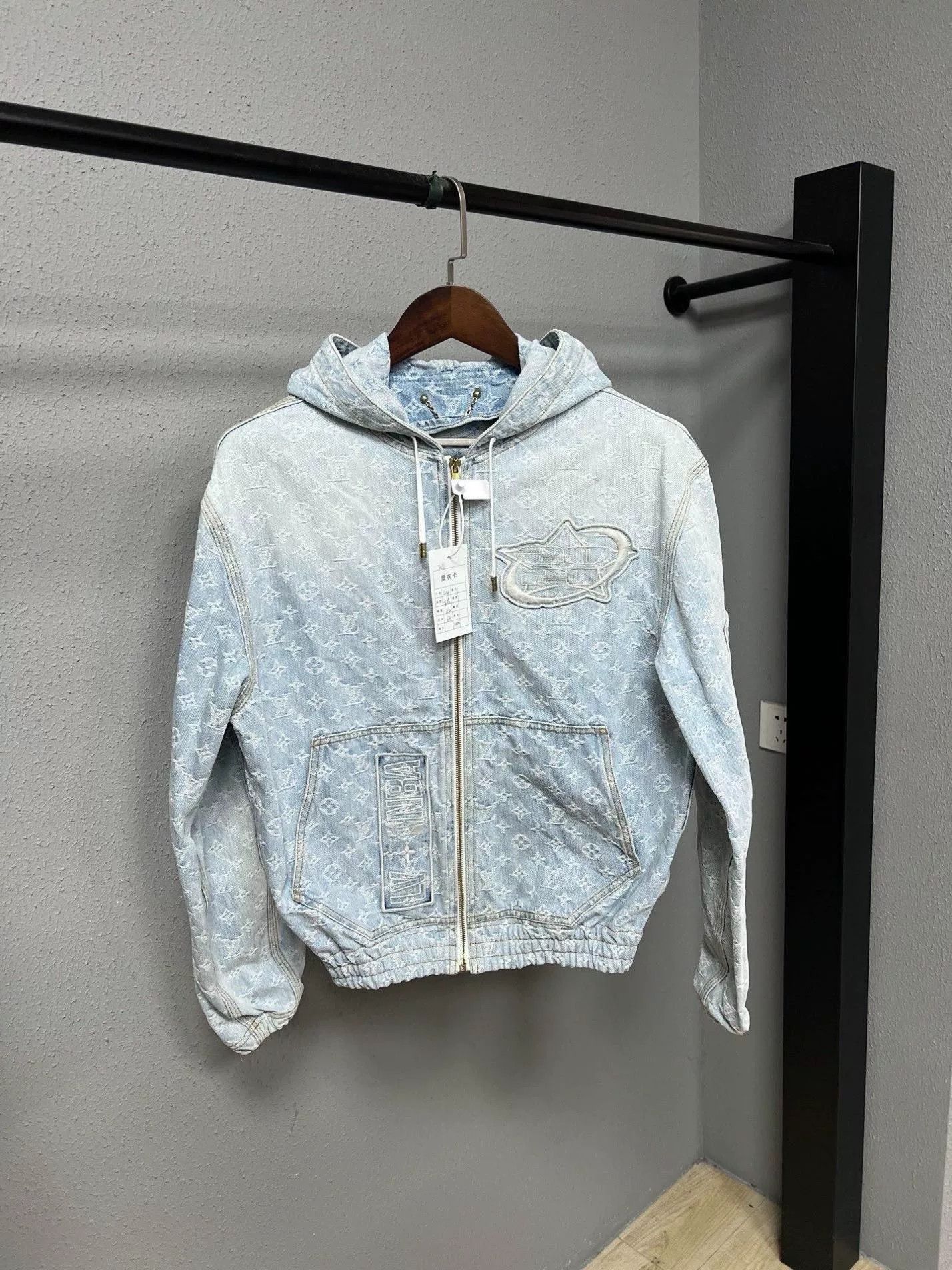 Louis Vuitton Louis Vuitton NBA Monogram Denim Jacket Size US S / EU 44-46 / 1 - 1 Thumbnail