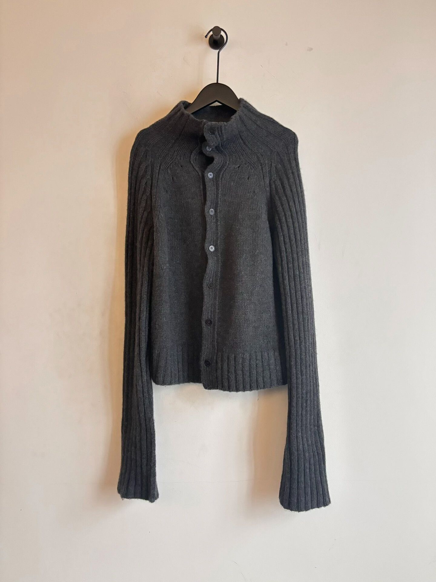 Yohji Yamamoto Yohji Yamamoto Ashen High-Neck Sweater Size M / US 6-8 / IT 42-44 - 1 Thumbnail