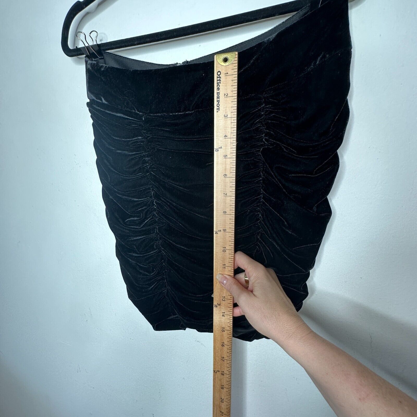 Other Solid Jet Black Sexy Ruched Velvet Mini Skirt Zip Back M Size 30" / US 8 / IT 44 - 11 Thumbnail