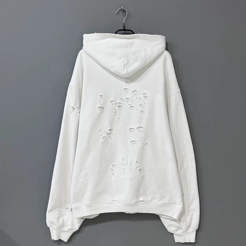 Balenciaga Balenciaga Damaged printed logo hoodie Size US M / EU 48-50 / 2 - 3 Thumbnail