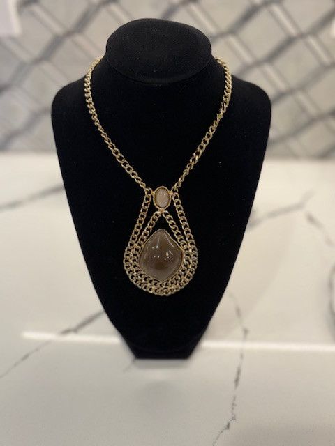 Jewelry 2 Toned Brown Stones on a Gold Chain Size ONE SIZE - 1 Thumbnail