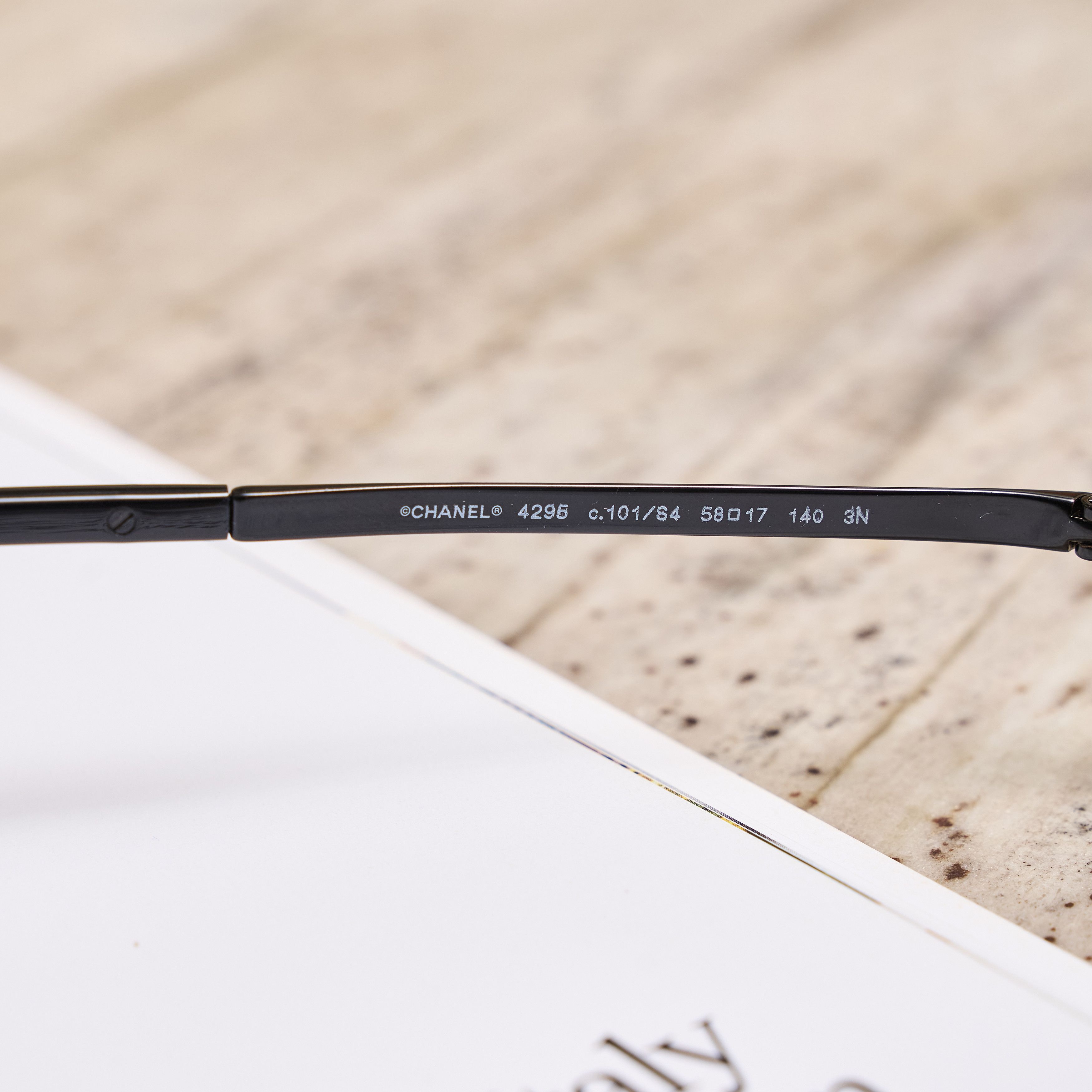 Chanel CHANEL SUNGLASSES 4295 C101S4 Size ONE SIZE - 6 Thumbnail