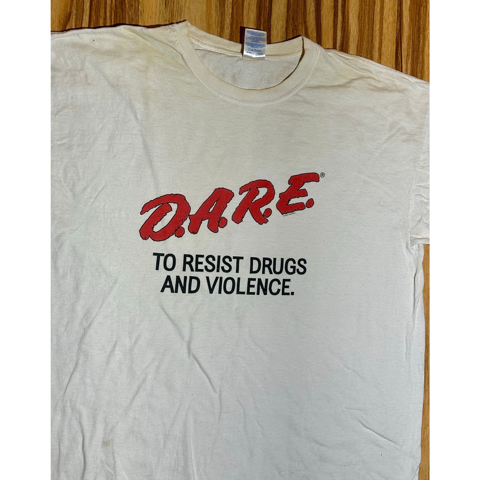 Gildan D.A.R.E To Resist Drugs N Violence MN Police White Tshirt Size US XL / EU 56 / 4 - 1 Thumbnail
