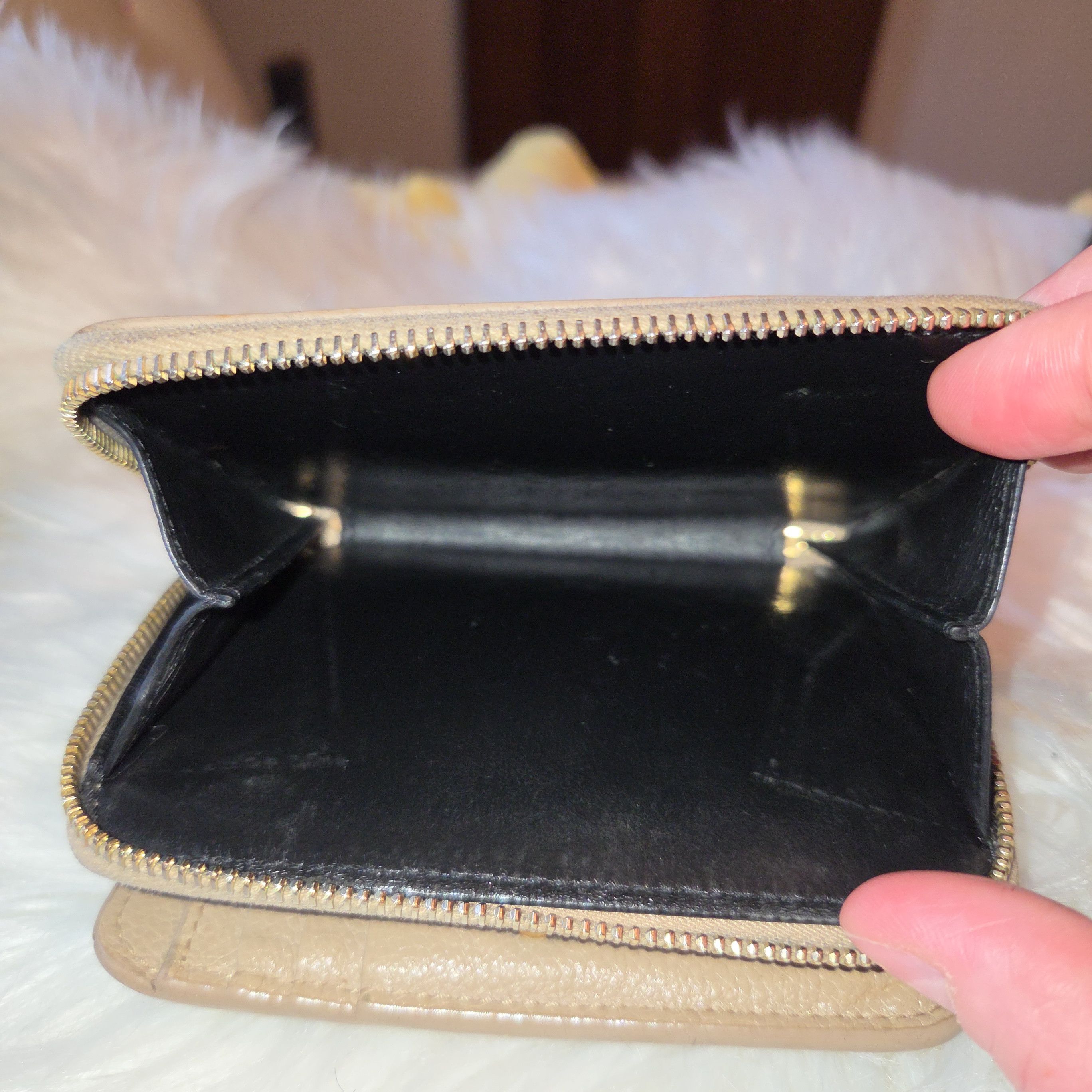 Yves Saint Laurent Saint Laurent (YSL) Grain De Poudre Compact Fold Wallet Size ONE SIZE - 8 Thumbnail