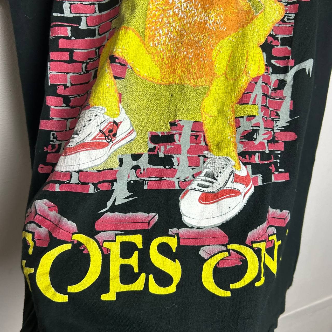 Band Tees Vintage Whispers And The Beat Goes On 90s band tee Size US XL / EU 56 / 4 - 5 Thumbnail