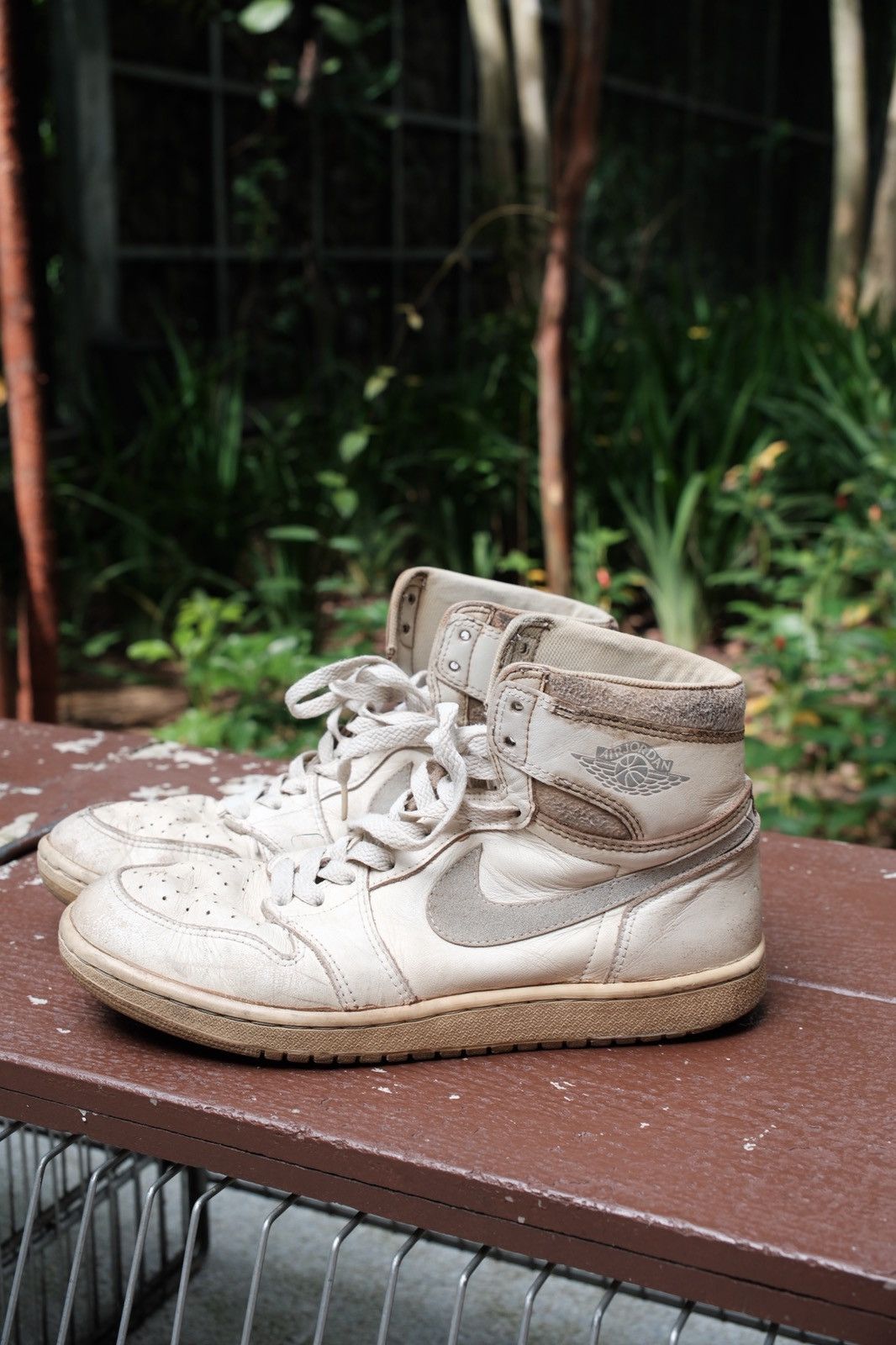 Nike OG 1985 Natural Grey Air Jordan 1 size US9.5 Size US 9.5 / EU 42-43 - 1 Thumbnail