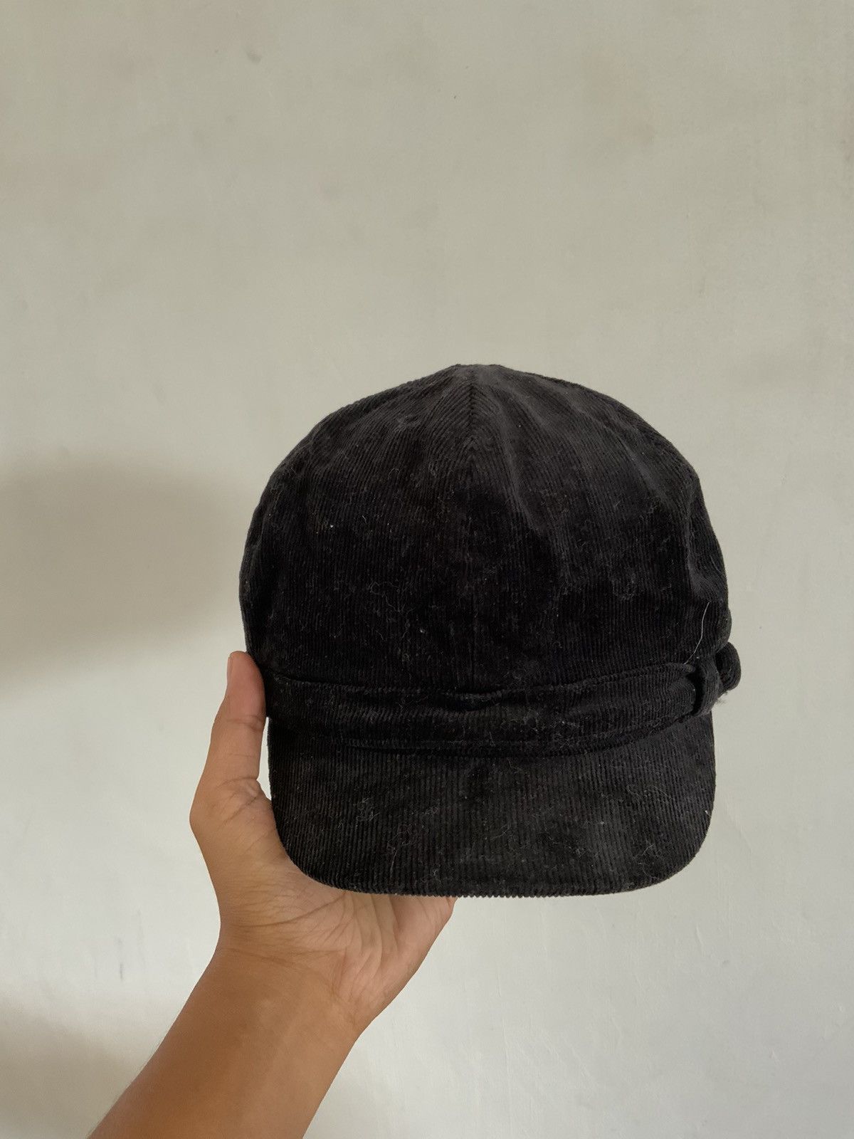 Uniqlo Corduroi Black Uniqlo Newsboy Hat Size ONE SIZE - 5 Thumbnail