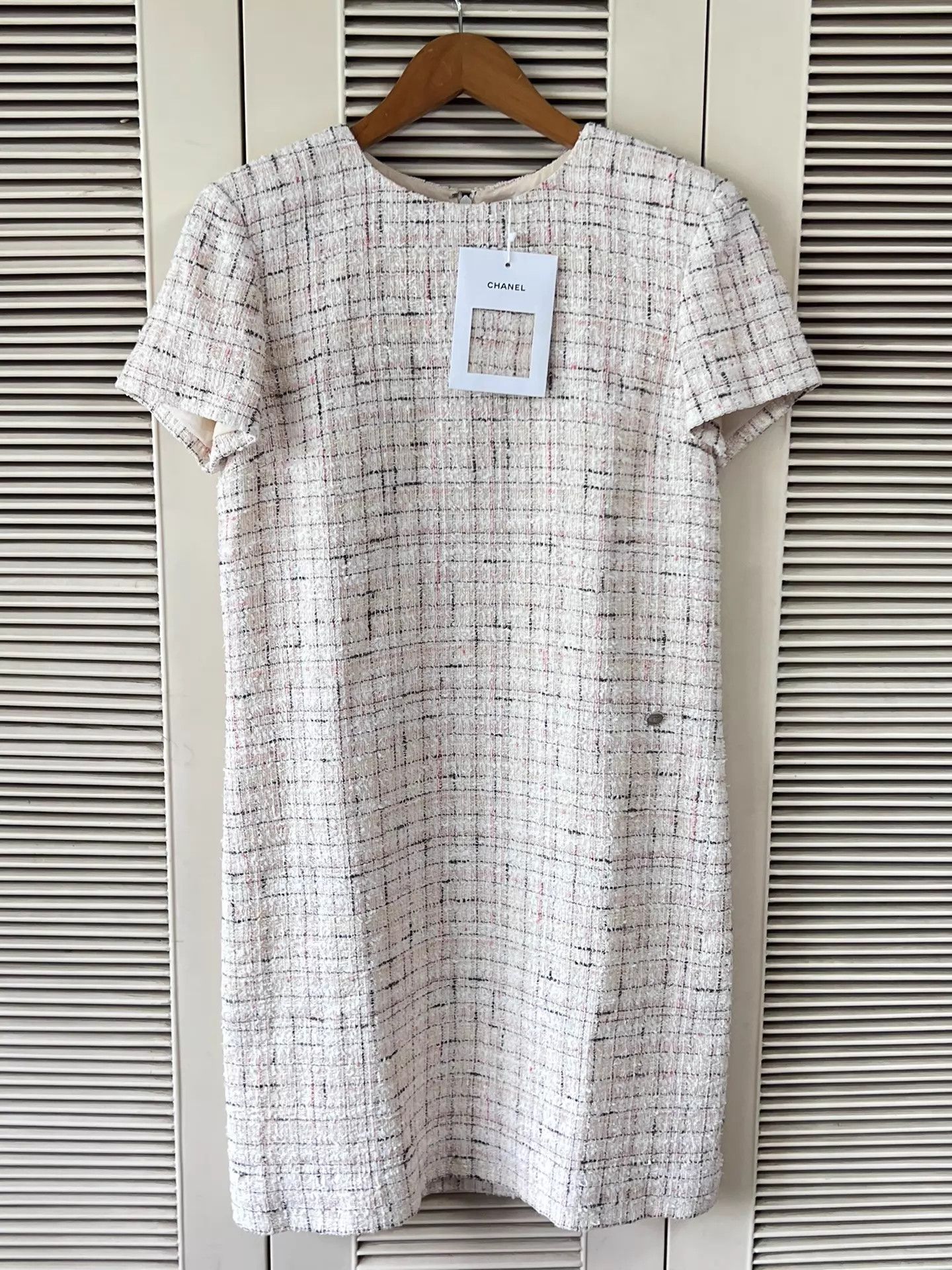 Chanel Chanel Classic Tweed Short-Sleeve Mid-Length Dress 38 Size S / US 4 / IT 40 - 1 Thumbnail
