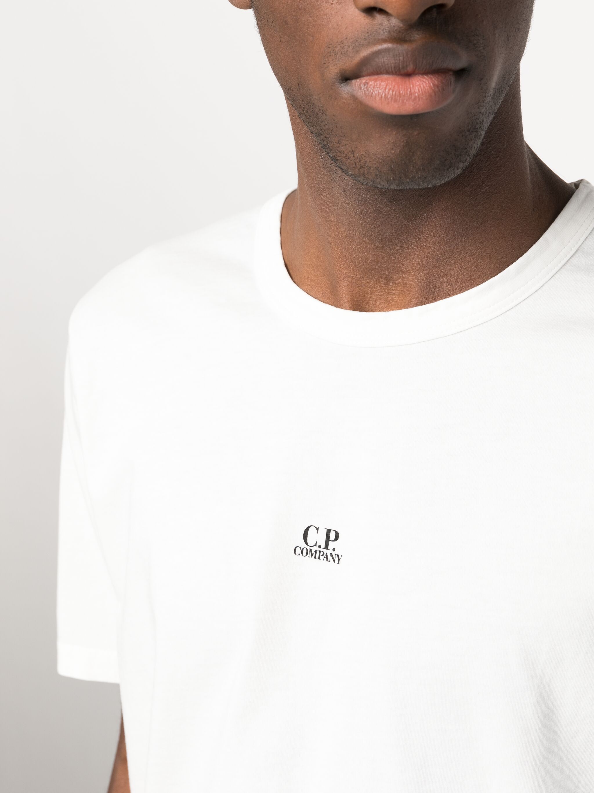 C.P. Company o1y1224 Logo Crewneck T-Shirt in White Size US XS / EU 42 / 0 - 5 Thumbnail