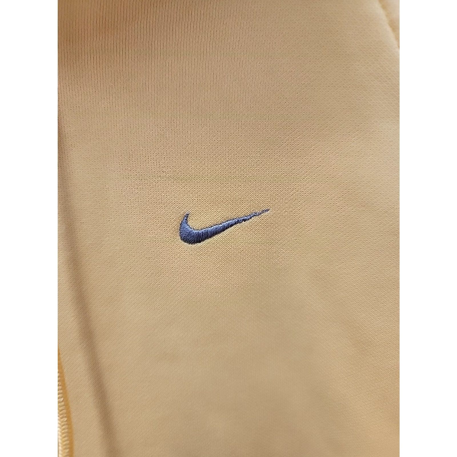 Nike VINTAGE Nike Pullover Hoodie Mens L Yellow Swoosh Ernst & Young Logo 2000s Decade Distressed Frayed Cuffs Size US L / EU 52-54 / 3 - 2 Thumbnail