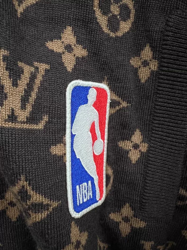 Louis Vuitton Louis Vuitton NBA full-print knit jacket Size US S / EU 44-46 / 1 - 6 Thumbnail