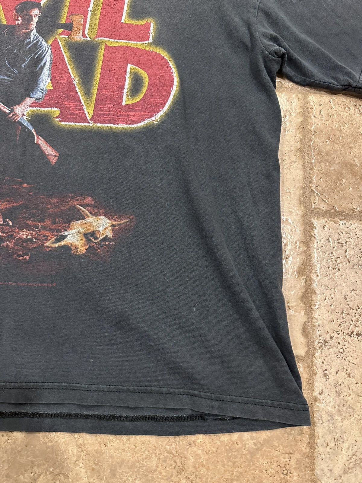 Vintage Vintage The Evil Dead Horror Promo 2001 Faded T-Shirt Size US XL / EU 56 / 4 - 5 Thumbnail