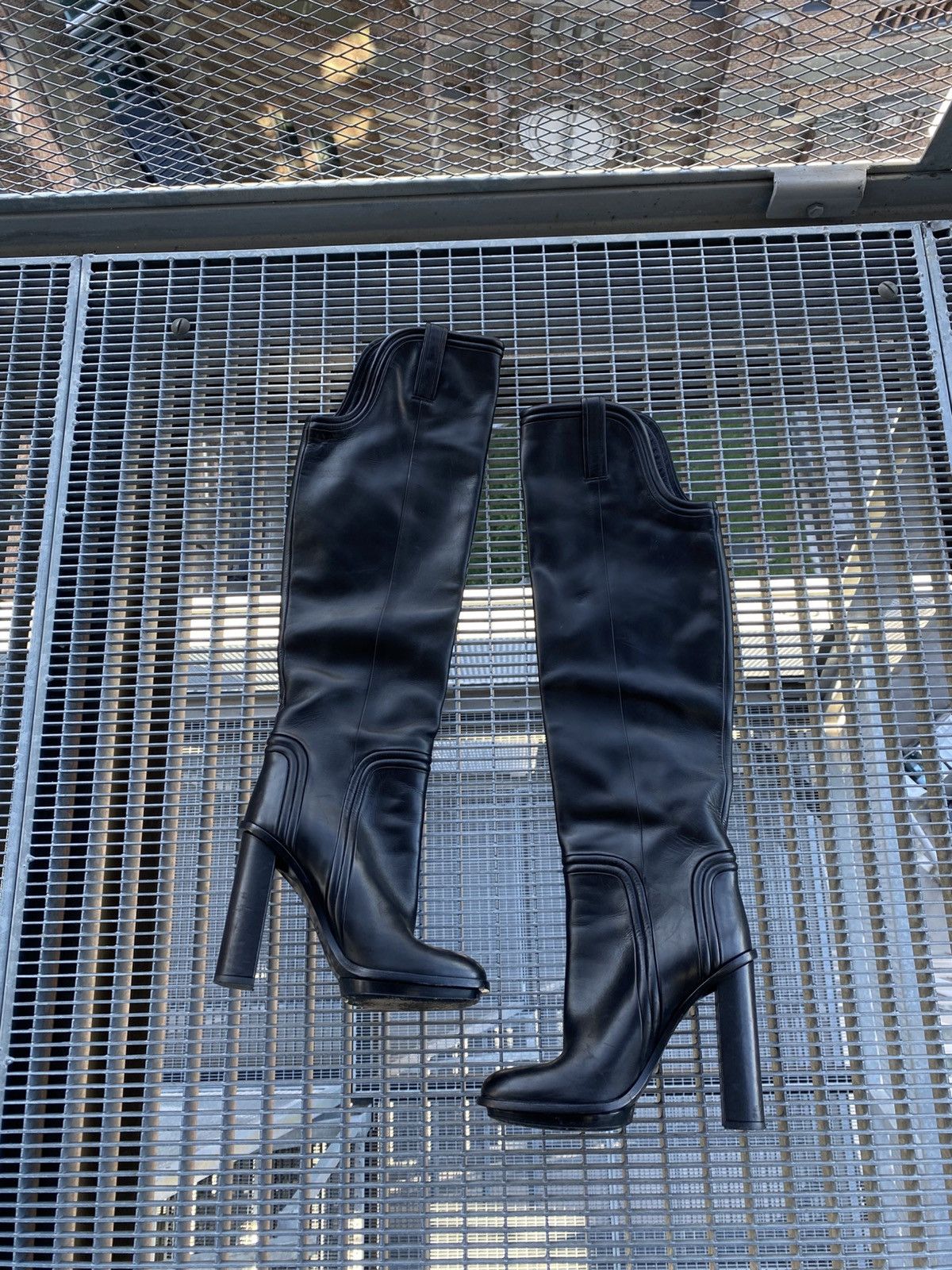 Gucci Gucci Calfskin Leather Boots Heels Knee High Size US 9 / IT 39 - 1 Thumbnail
