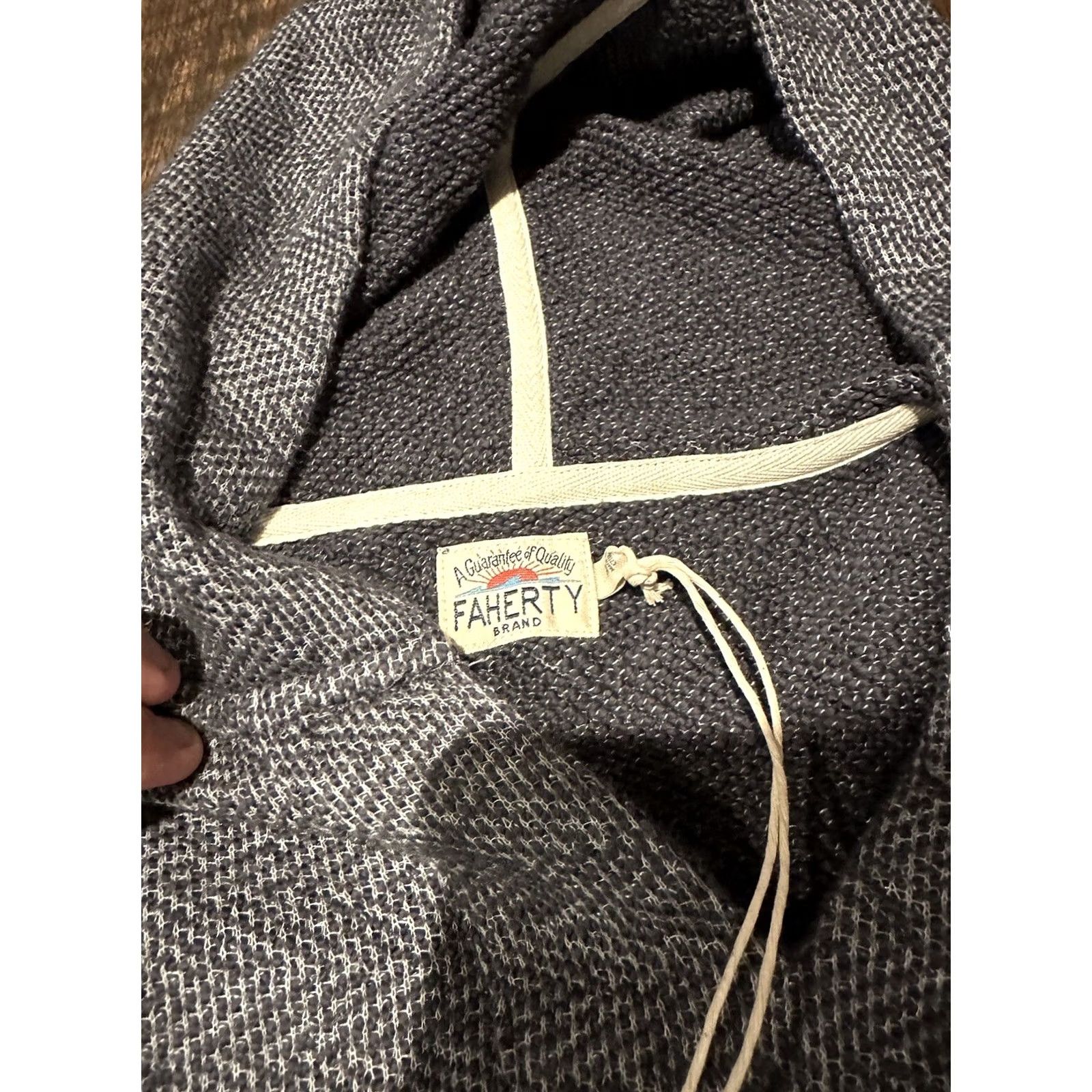 Faherty VINTAGE? FAHERTY Granite Gray Baja Beach Poncho mens hoodie Size M Size US M / EU 48-50 / 2 - 7 Thumbnail