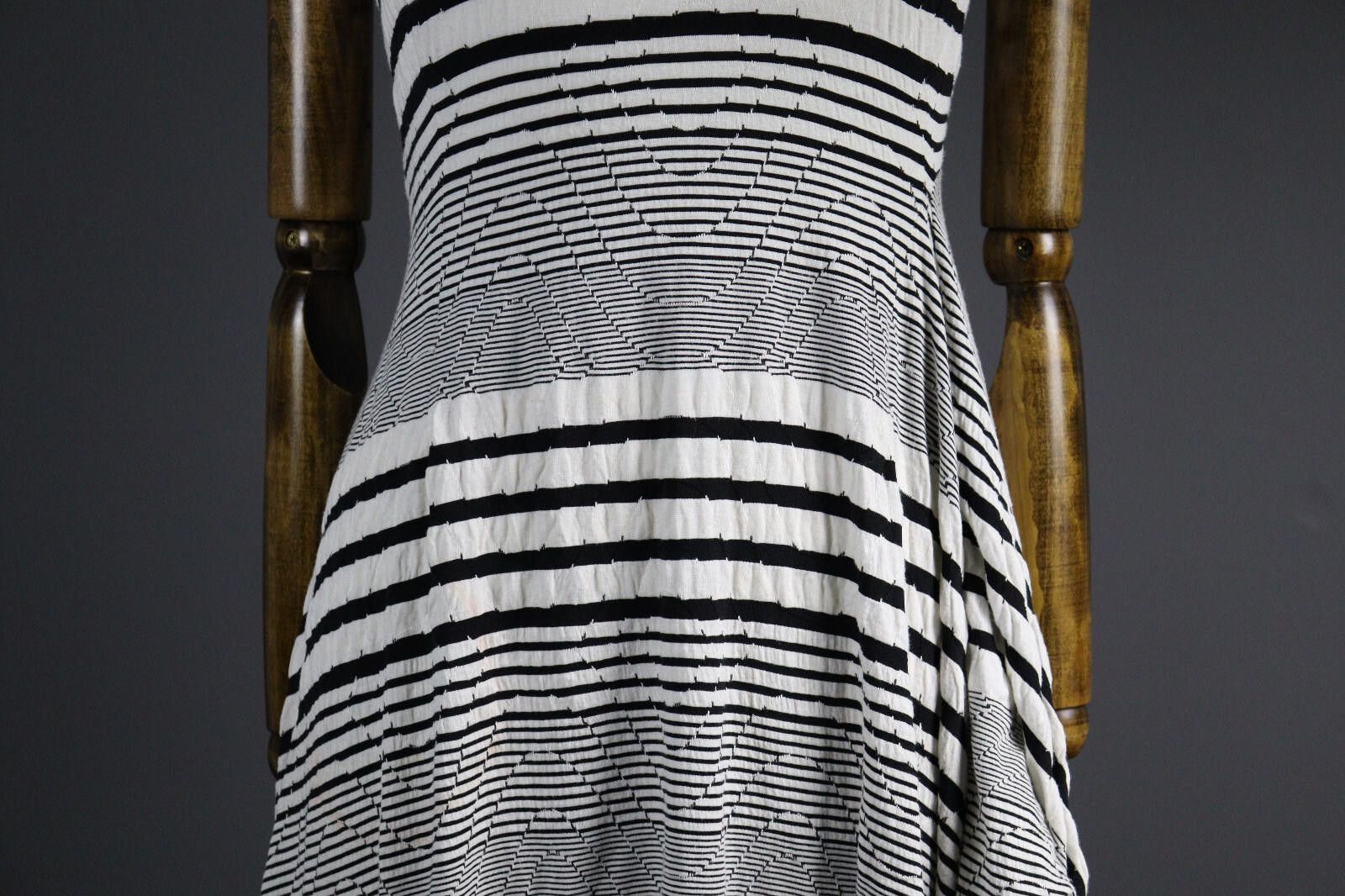 Designer Absolut by Zebra Stripe Summer Cocktail A-Line Dress Size 34 Size M / US 6-8 / IT 42-44 - 3 Thumbnail