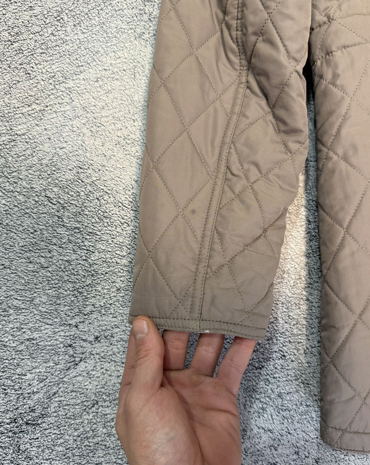 Barbour Barbour Enduro Quilt Women Jacket Hooded Fur UK14 EU40 USA10 Size L / US 10 / IT 46 - 13 Thumbnail