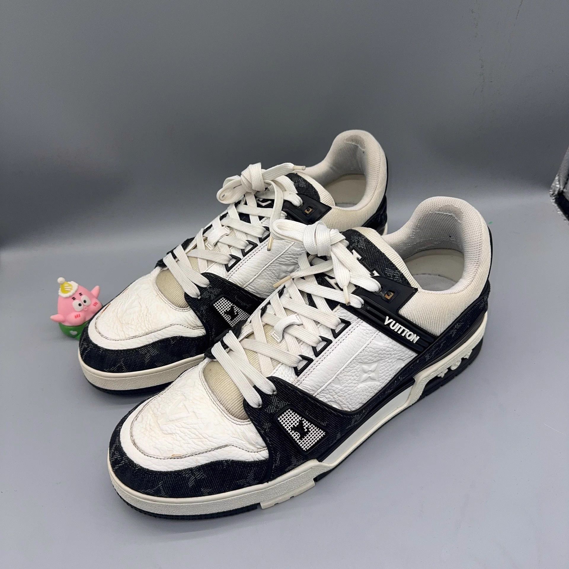 Louis Vuitton LOUIS VUITTON Trainer Panda White Black 44 Size US 11 / EU 44 - 1 Thumbnail