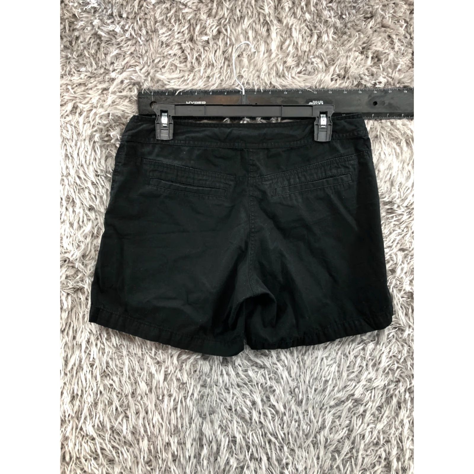 H&M H&M Shorts Womens Size 10 Mid Rise Dark Wash Black Size 32" / US 10 / IT 46 - 4 Thumbnail