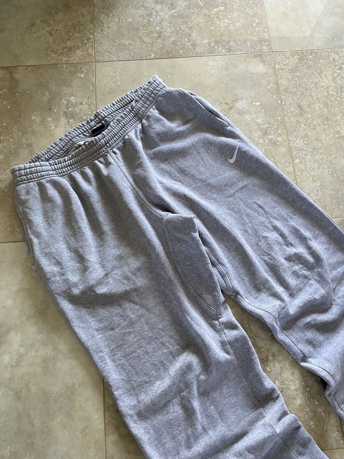 Nike Vintage Nike Baggy Grey Swosh Logo Sweatpants Streetwear Y2k Size US 34 / EU 50 - 3 Thumbnail